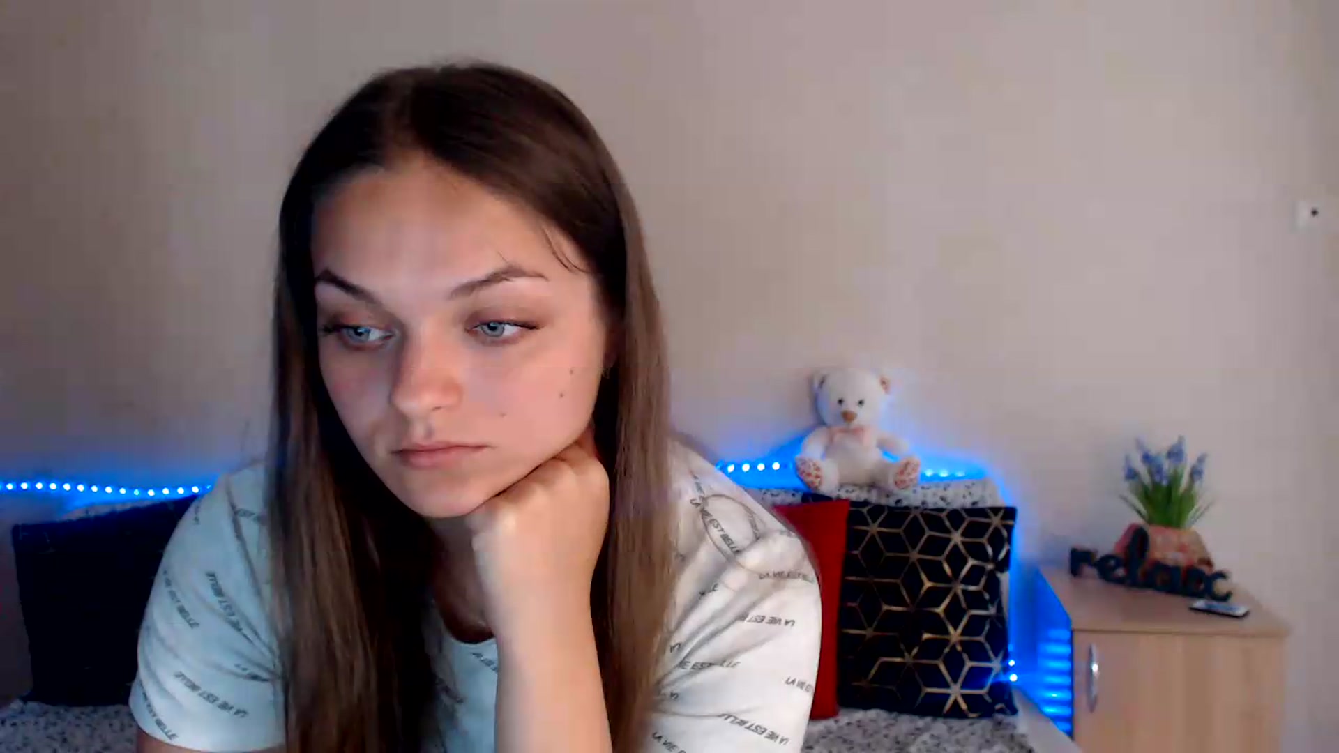 Gallery image thumbnail from Chaynea's myfreecams stream on, 07/26/2026, 06:30 image 11 of 20