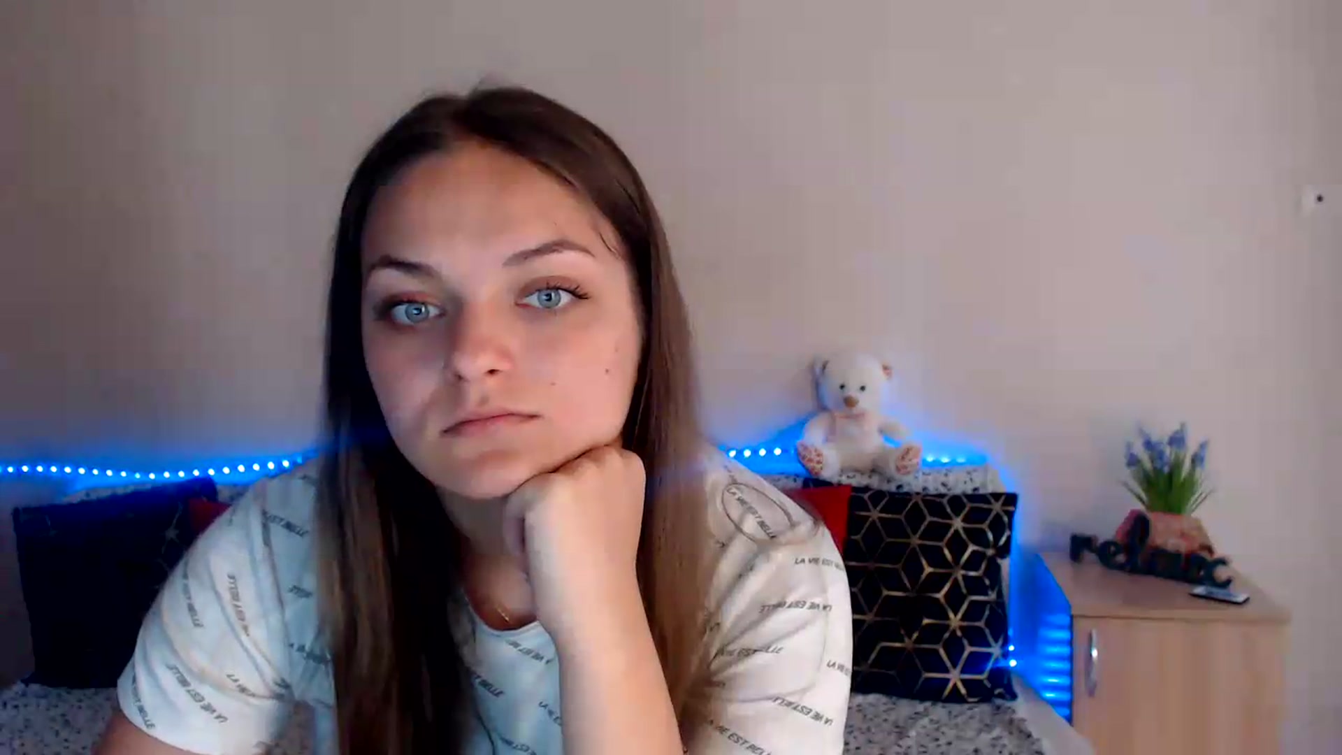 Gallery image thumbnail from Chaynea's myfreecams stream on, 07/26/2026, 06:30 image 5 of 20