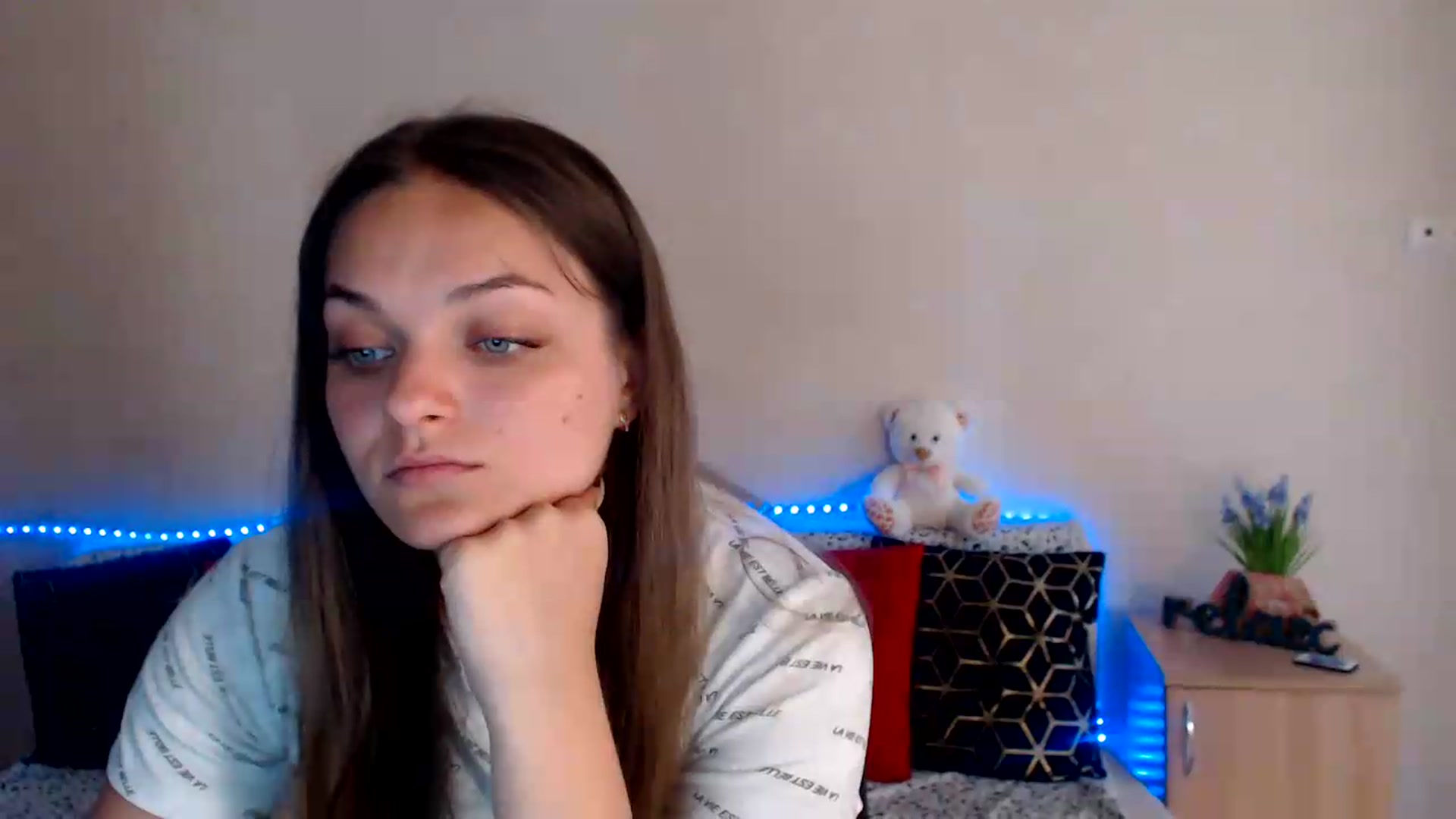 Gallery image thumbnail from Chaynea's myfreecams stream on, 07/26/2026, 06:30 image 10 of 20