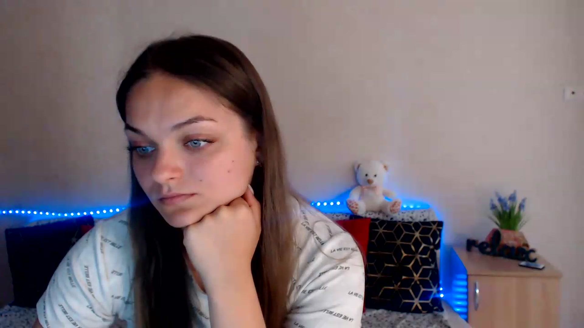 Gallery image thumbnail from Chaynea's myfreecams stream on, 07/26/2026, 06:30 image 18 of 20