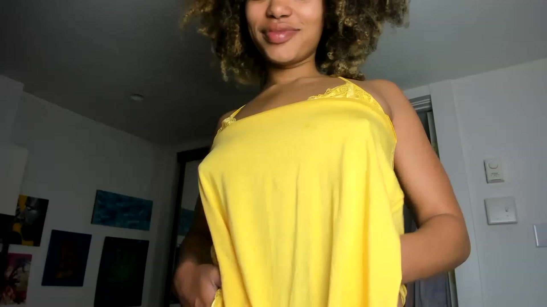 Gallery image thumbnail from Chco0l8cak3's myfreecams stream on, 05/09/2023, 14:58 image 8 of 20
