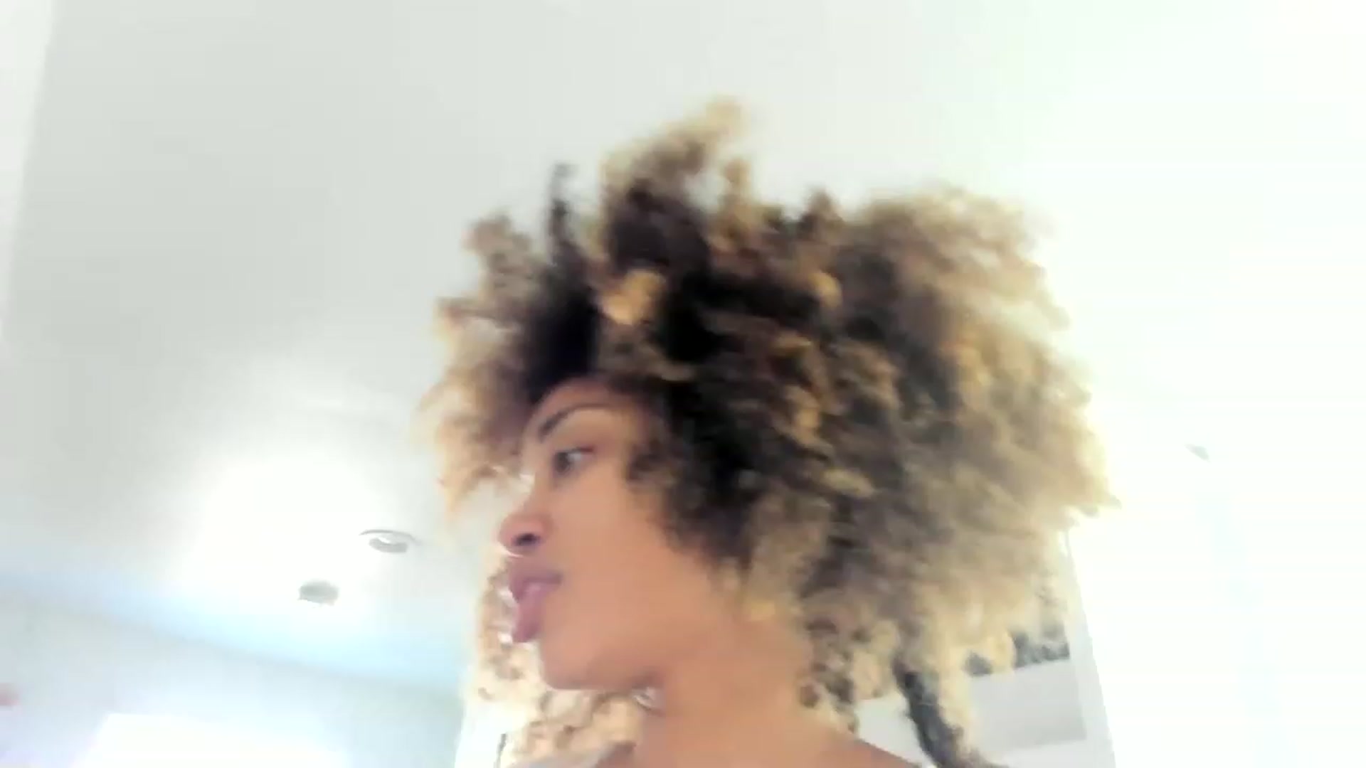 Gallery image thumbnail from Chco0l8cak3's myfreecams stream on, 05/11/2023, 15:48 image 20 of 20
