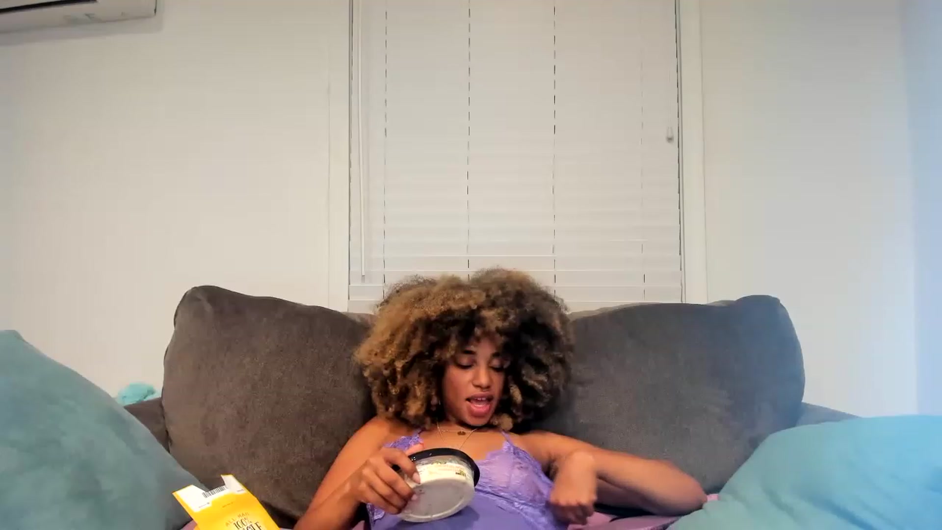 Gallery image thumbnail from Chco0l8cak3's myfreecams stream on, 05/29/2023, 06:51 image 2 of 20
