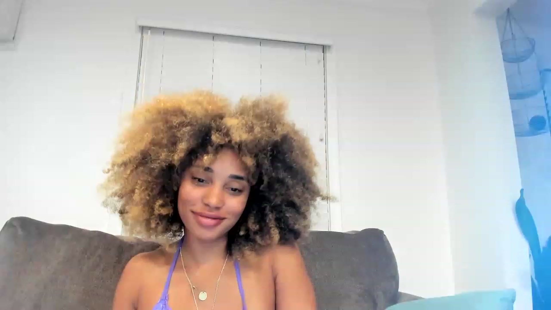 Gallery image thumbnail from Chco0l8cak3's myfreecams stream on, 05/29/2023, 06:51 image 12 of 20