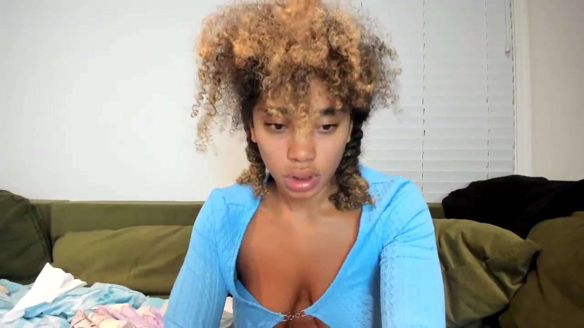 Gallery image thumbnail from Chco0l8cak3's myfreecams stream on, 08/07/2023, 05:53 image 17 of 20