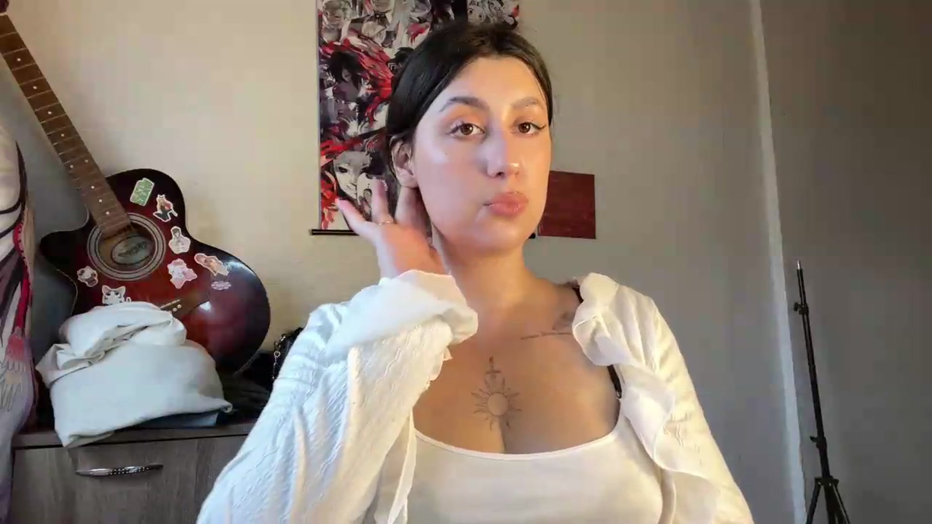 Gallery image thumbnail from CheatMeal's myfreecams stream on, 06/05/2026, 16:18 image 16 of 20
