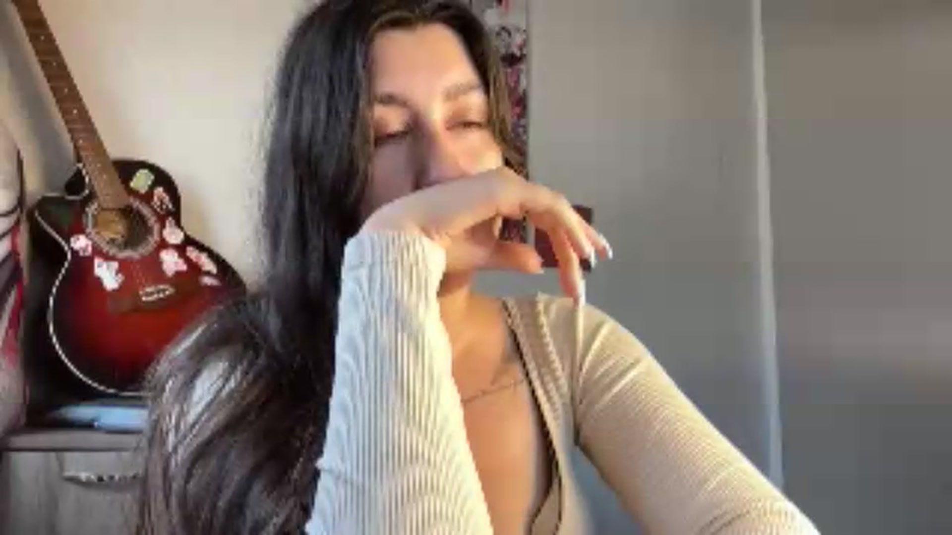 Gallery image thumbnail from CheatMeal's myfreecams stream on, 06/16/2026, 16:08 image 9 of 20