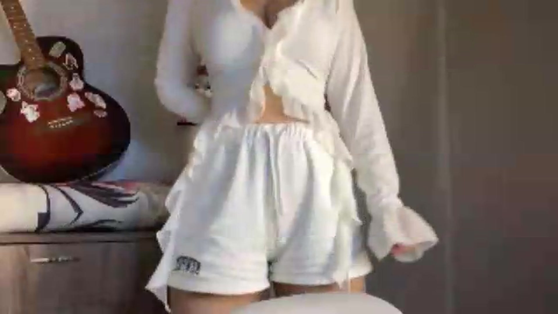 Gallery image thumbnail from CheatMeal's myfreecams stream on, 06/23/2026, 19:05 image 19 of 20