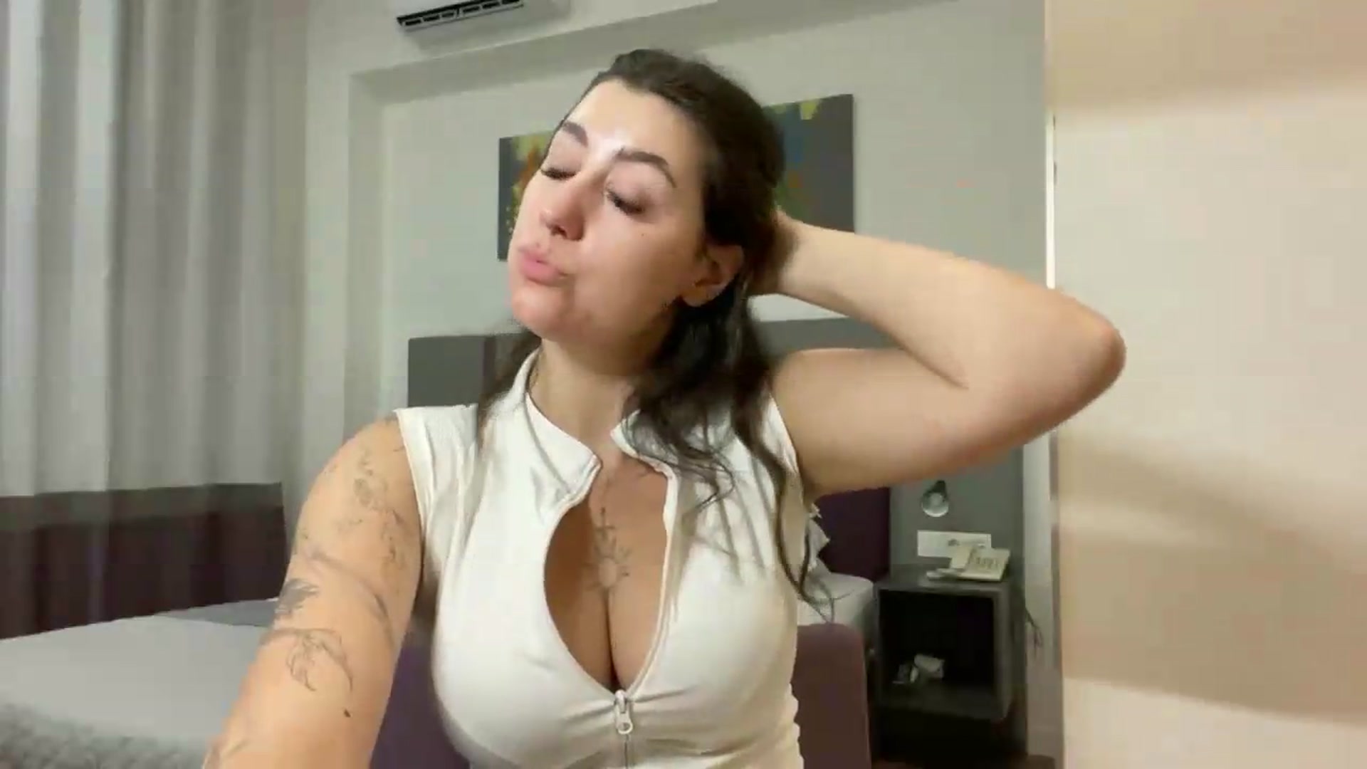 Gallery image thumbnail from CheatMeal's myfreecams stream on, 07/02/2026, 21:25 image 5 of 20