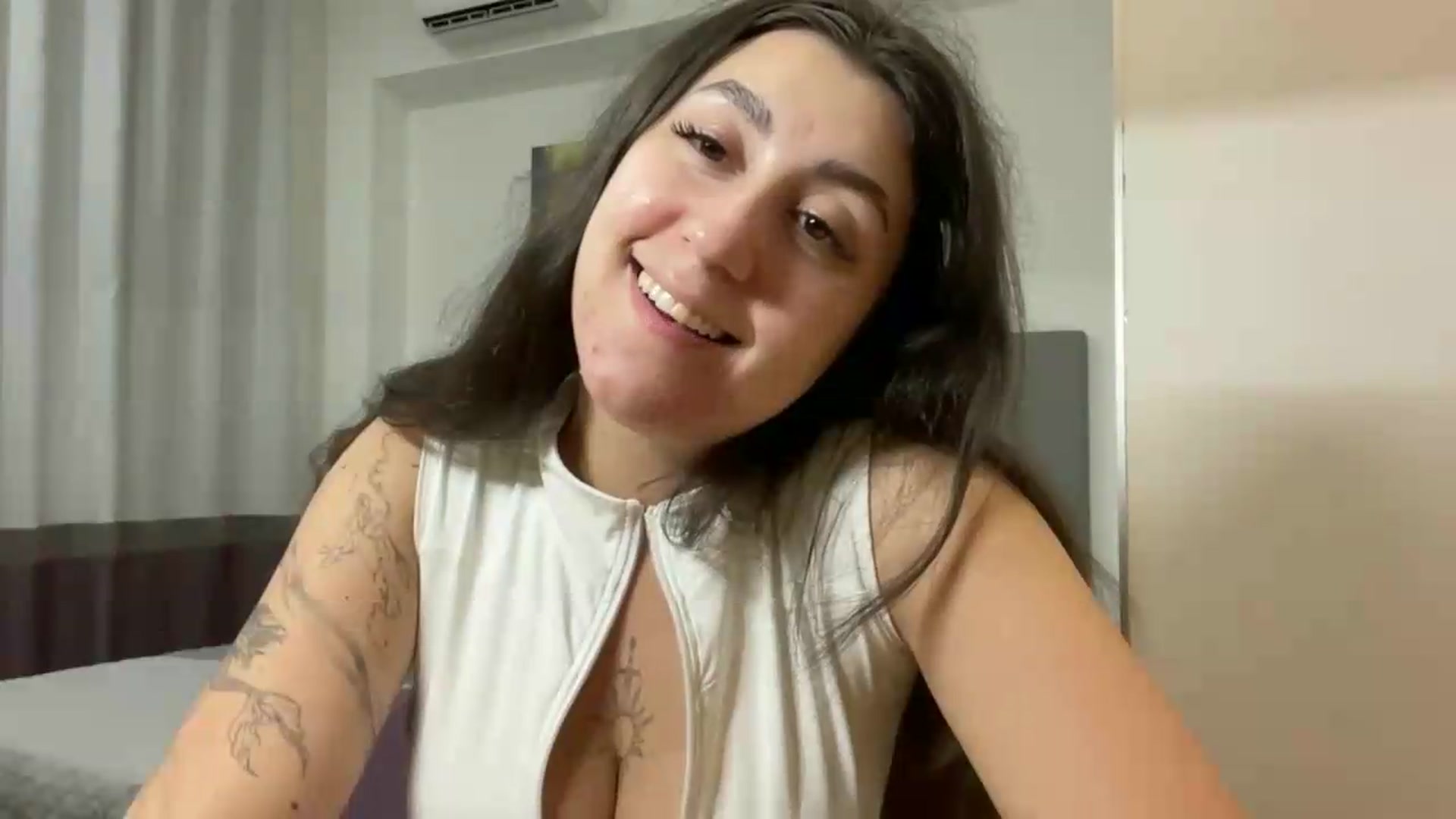 Gallery image thumbnail from CheatMeal's myfreecams stream on, 07/02/2026, 21:25 image 19 of 20