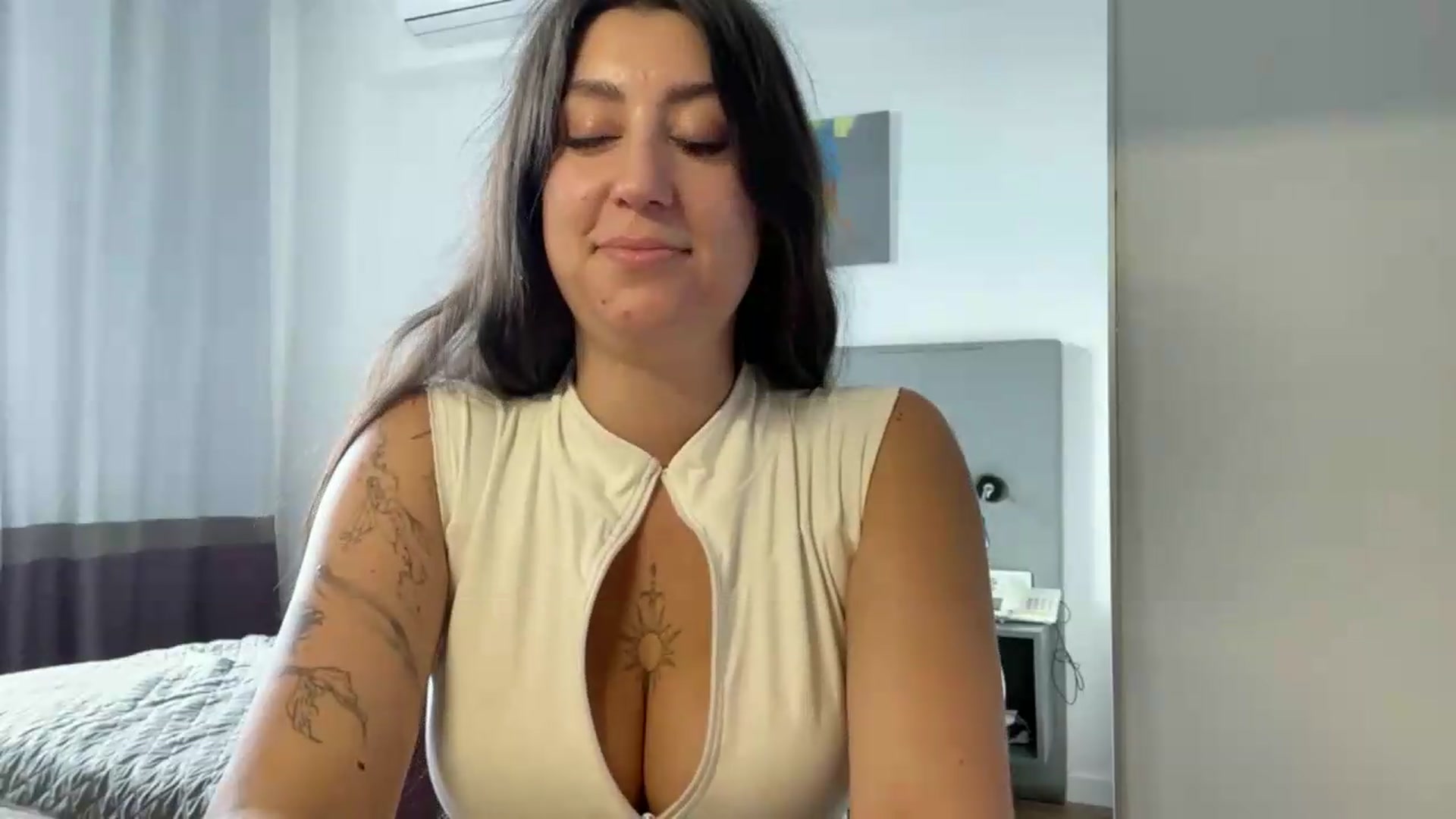 Gallery image thumbnail from CheatMeal's myfreecams stream on, 07/04/2026, 13:24 image 12 of 20