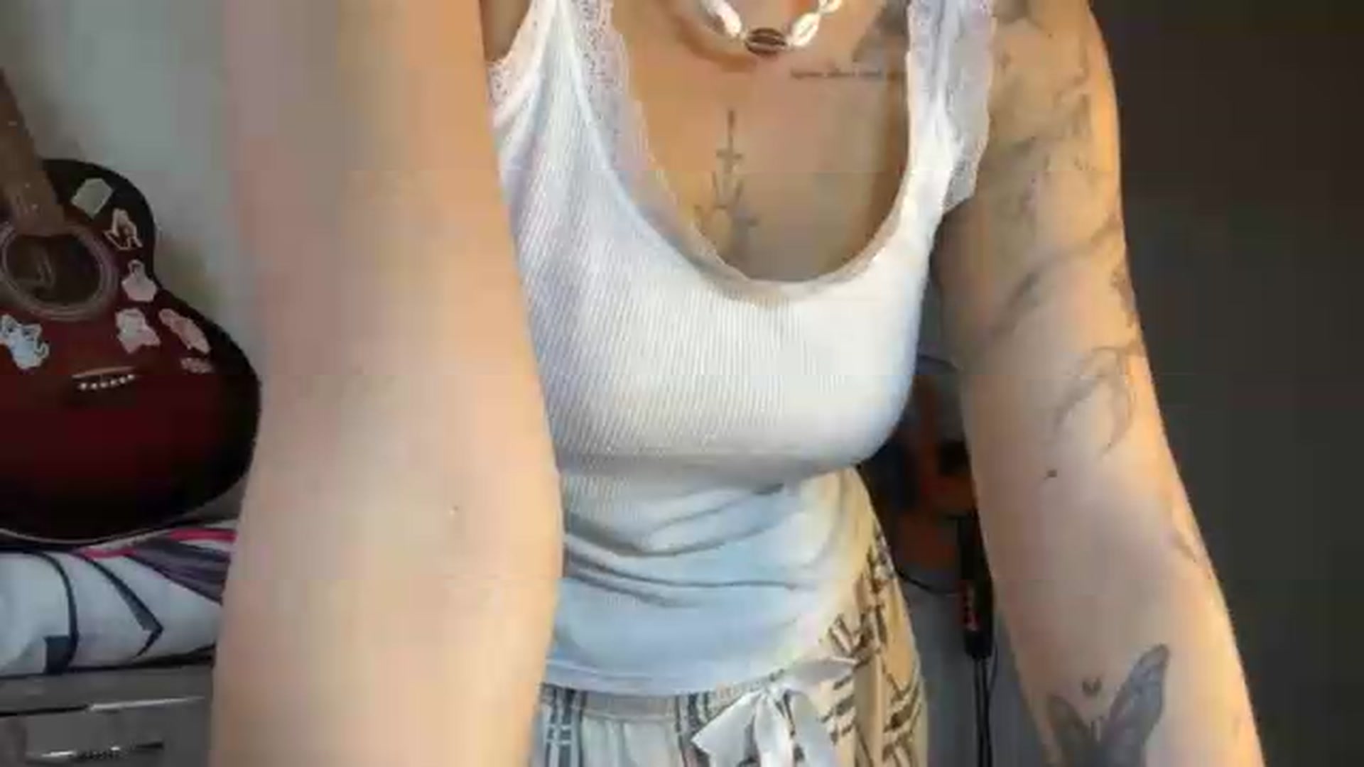 Gallery image thumbnail from CheatMeal's myfreecams stream on, 08/21/2026, 12:03 image 16 of 20