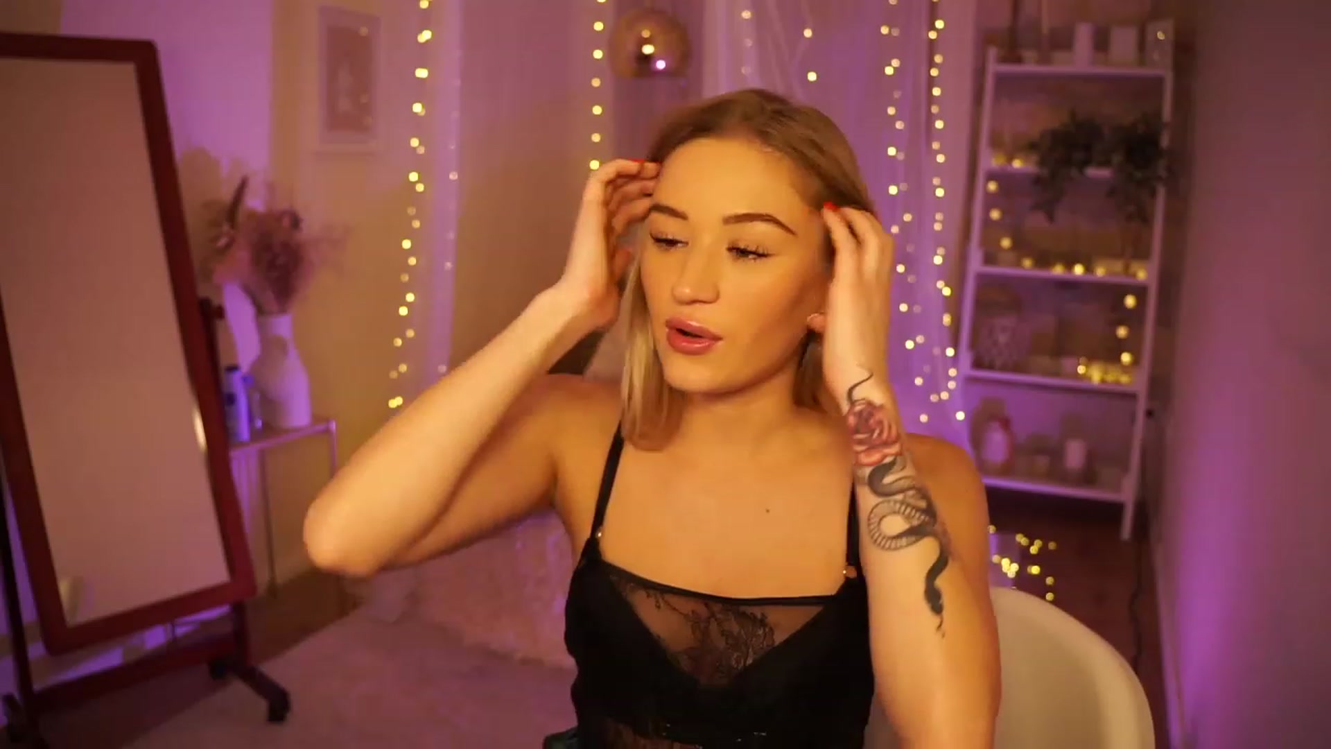 Gallery image thumbnail from CheckmyPeach's myfreecams stream on, 12/20/2023, 24:47 image 20 of 20