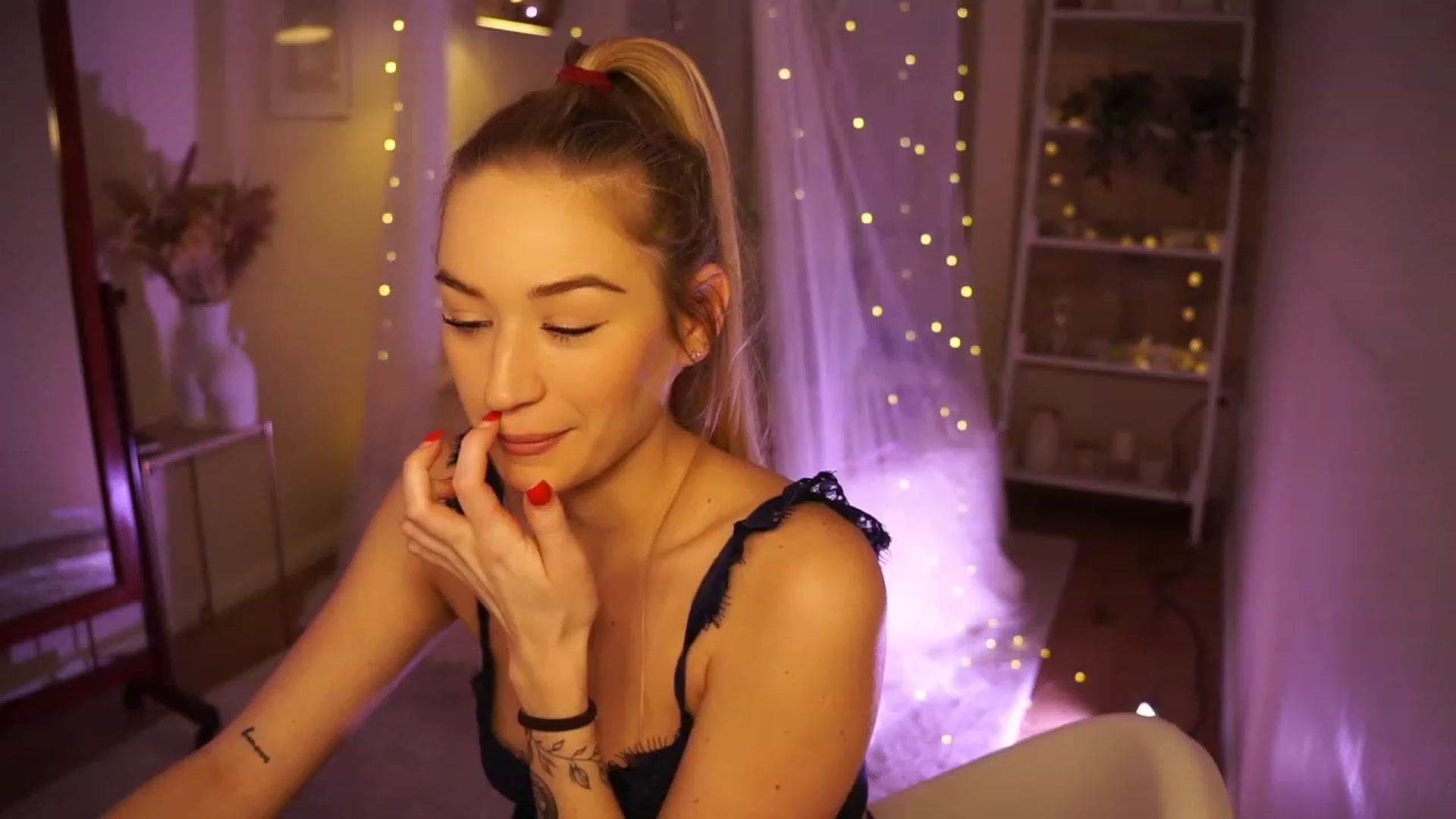 Gallery image thumbnail from CheckmyPeach's myfreecams stream on, 01/16/2024, 01:07 image 1 of 20