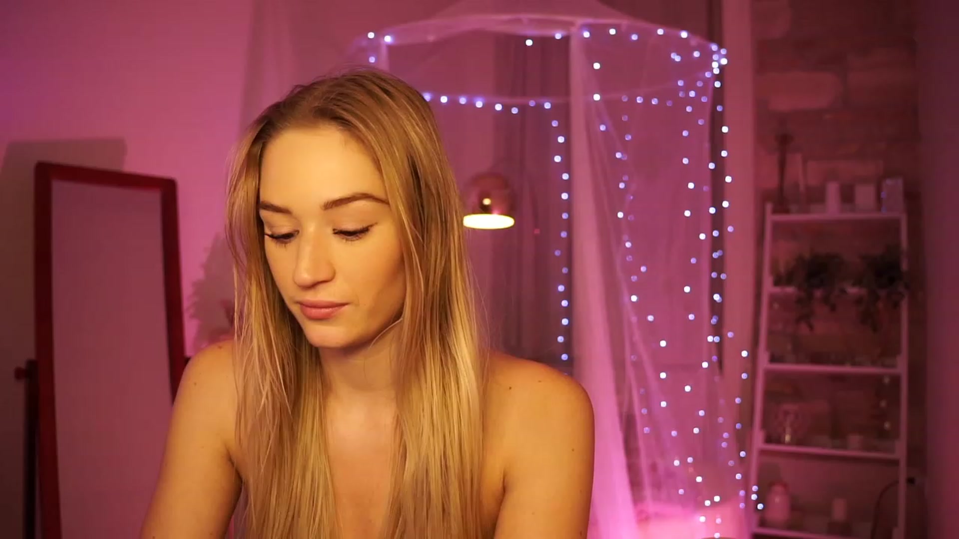 Gallery image thumbnail from CheckmyPeach's myfreecams stream on, 02/02/2024, 03:29 image 14 of 20