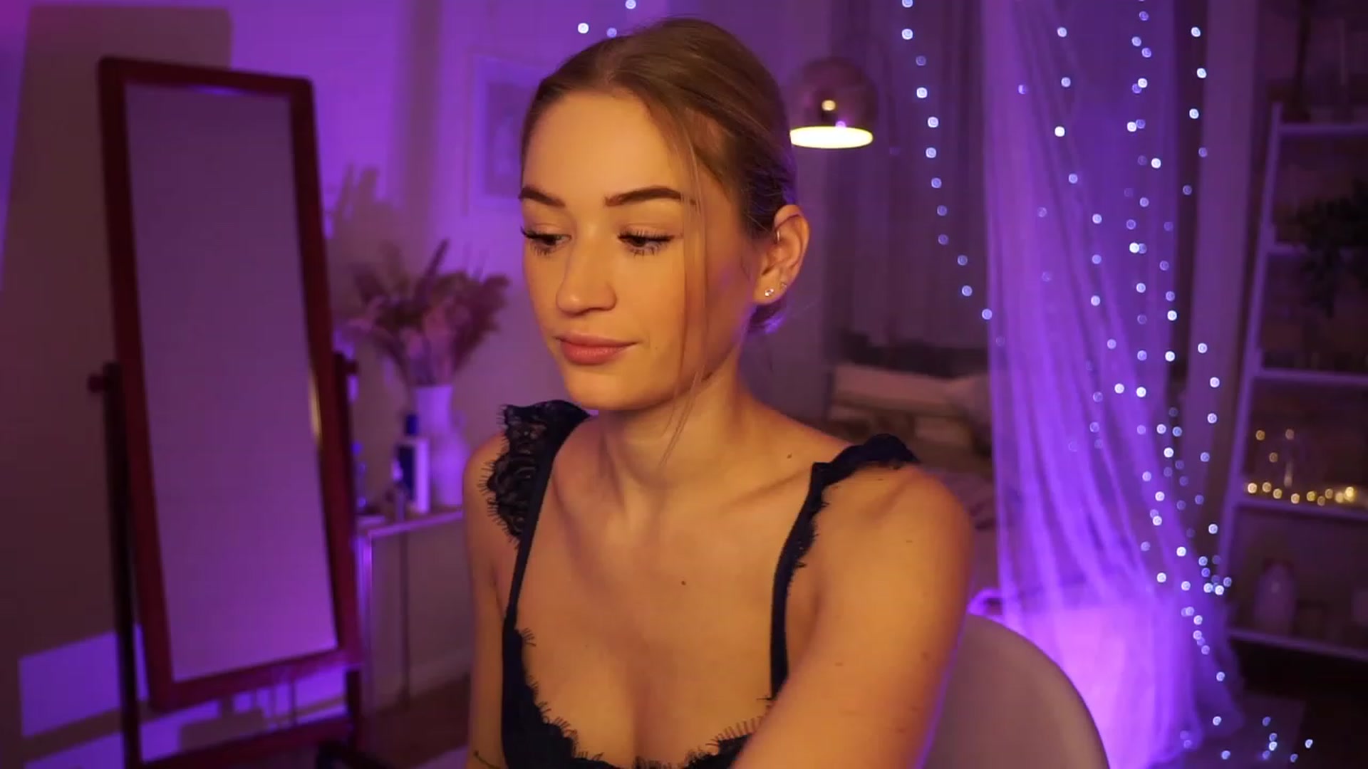 Gallery image thumbnail from CheckmyPeach's myfreecams stream on, 02/09/2024, 17:56 image 16 of 20
