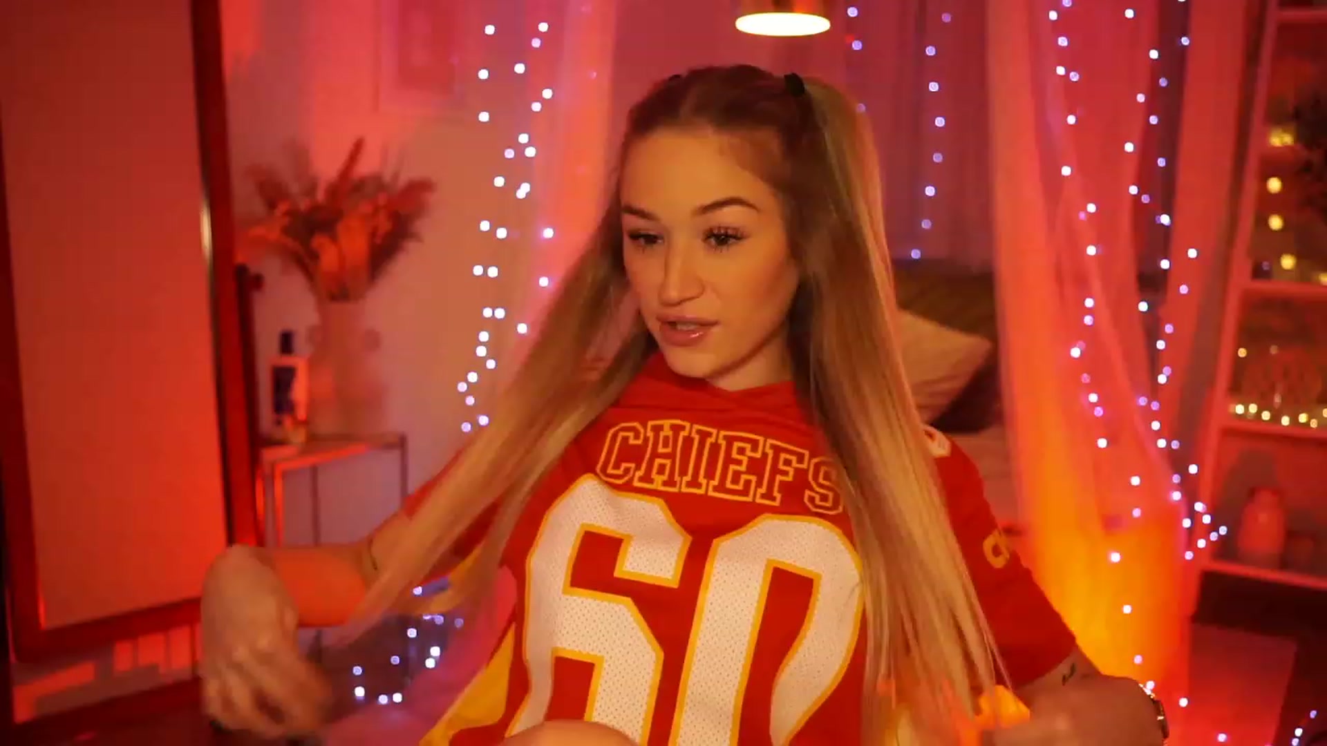 Gallery image thumbnail from CheckmyPeach's myfreecams stream on, 02/11/2024, 17:30 image 3 of 20