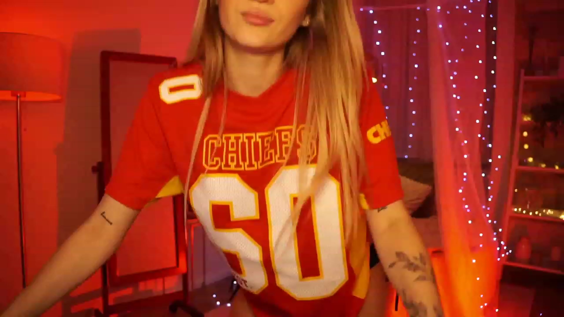 Gallery image thumbnail from CheckmyPeach's myfreecams stream on, 02/11/2024, 20:20 image 5 of 20