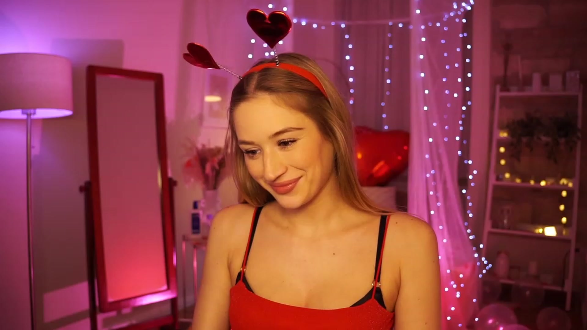 Gallery image thumbnail from CheckmyPeach's myfreecams stream on, 02/15/2024, 03:26 image 20 of 20