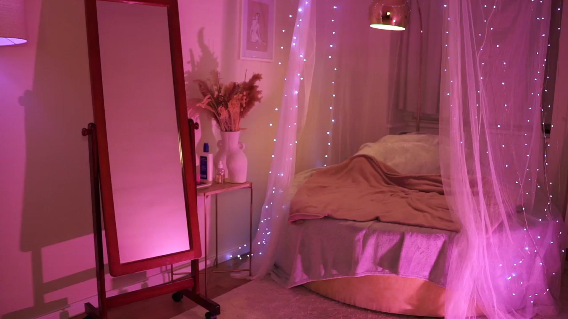 Gallery image thumbnail from CheckmyPeach's myfreecams stream on, 02/16/2024, 20:03 image 18 of 20