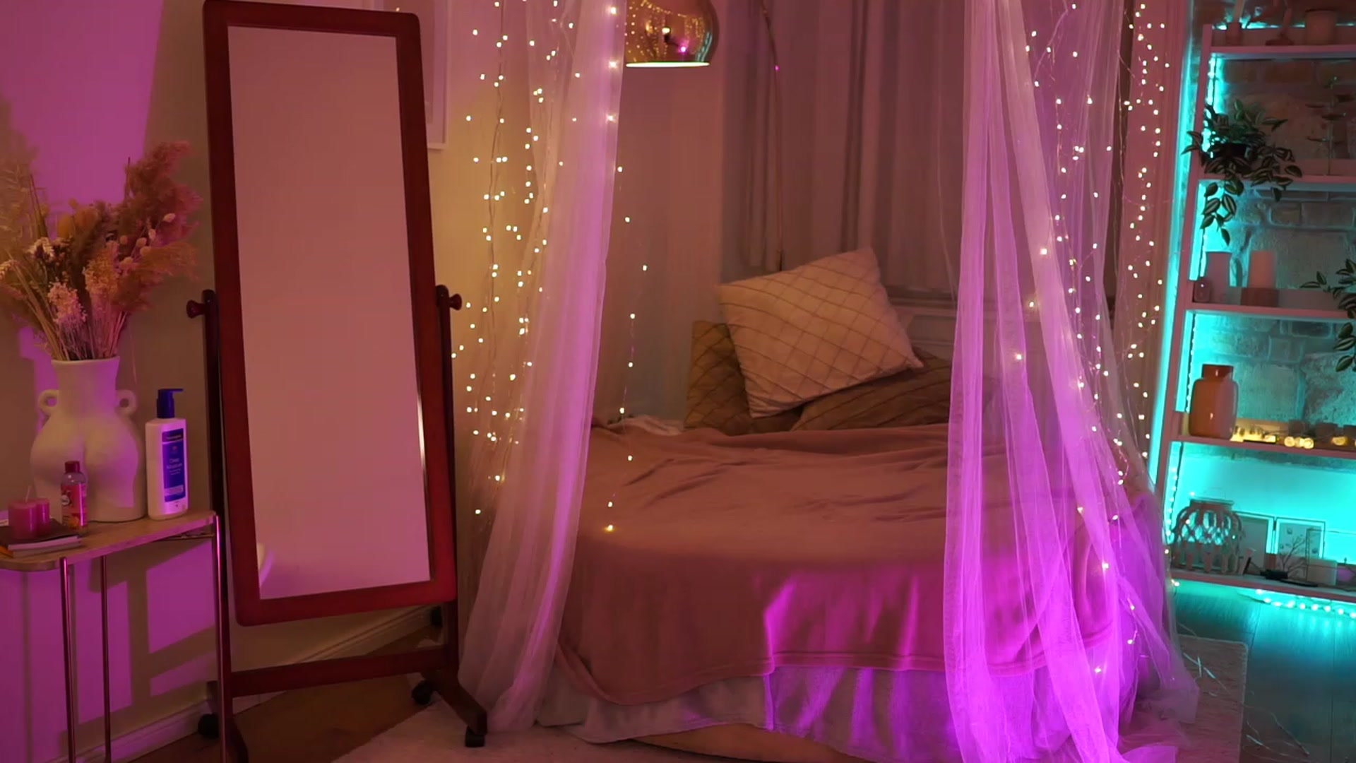 Gallery image thumbnail from CheckmyPeach's myfreecams stream on, 03/14/2024, 01:50 image 6 of 20