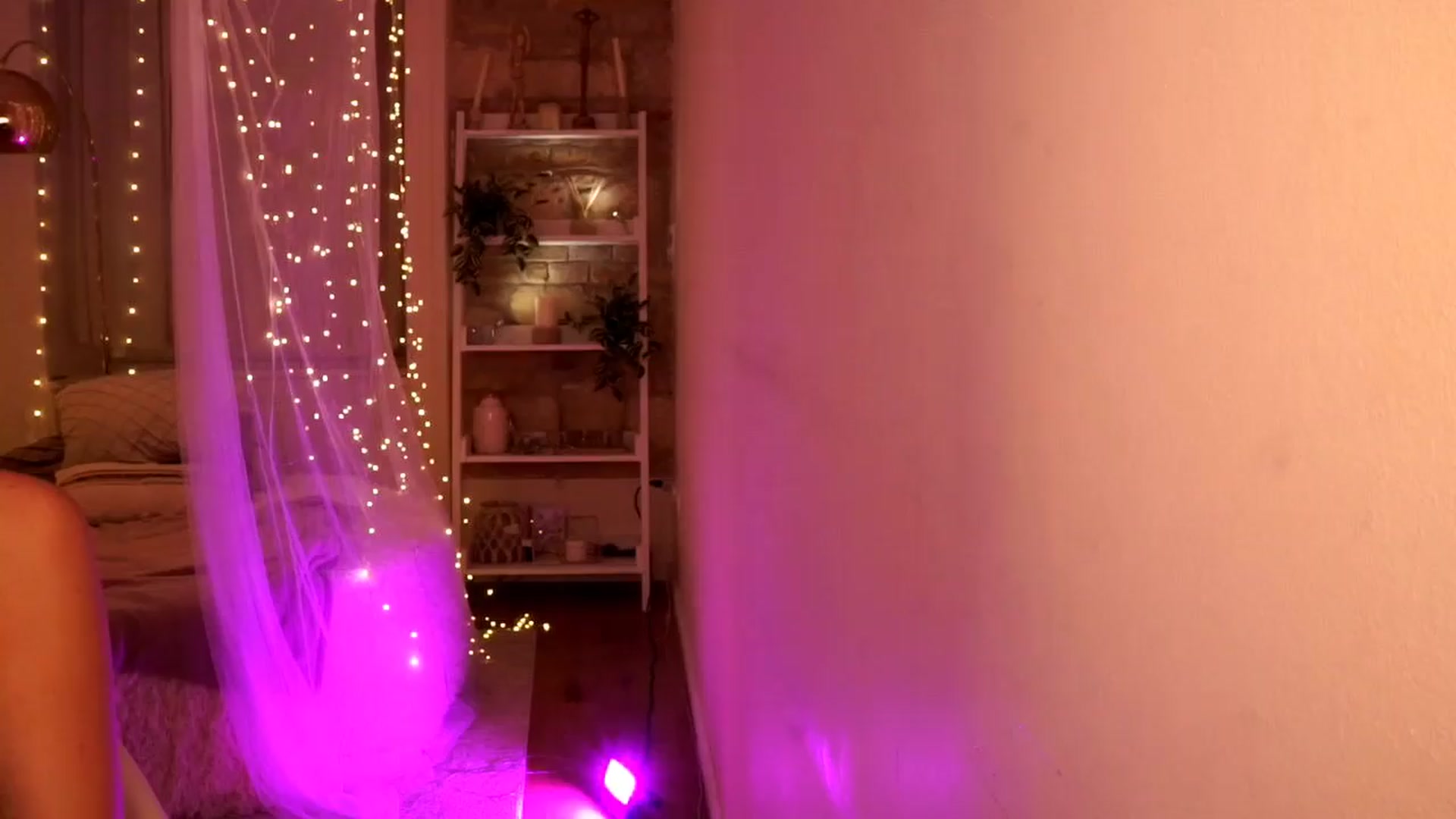 Gallery image thumbnail from CheckmyPeach's myfreecams stream on, 04/11/2024, 05:02 image 20 of 20