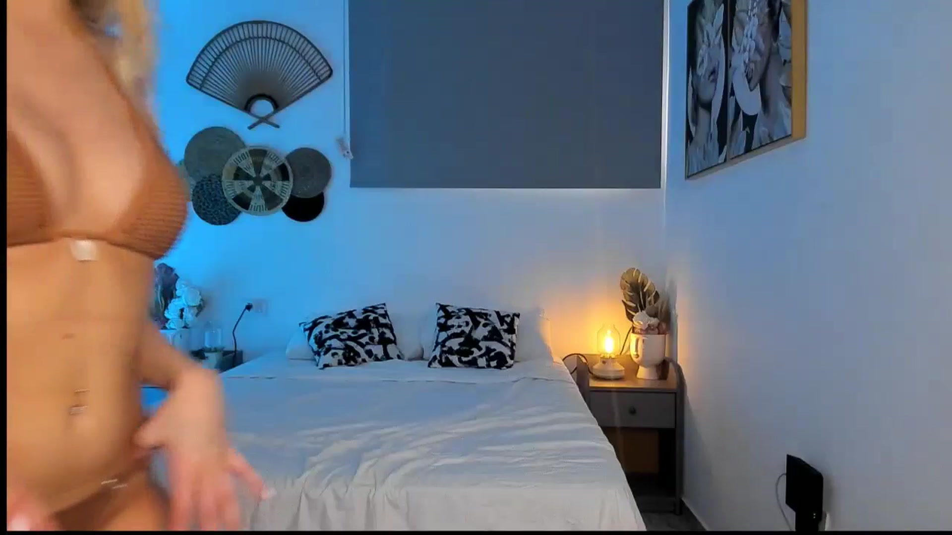Gallery image thumbnail from CheckmyPeach's myfreecams stream on, 04/18/2024, 09:16 image 18 of 20