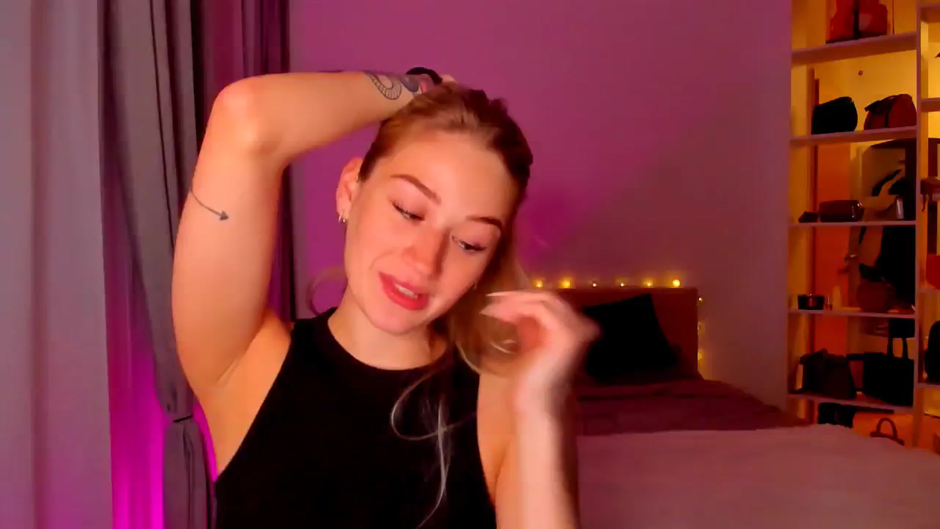 Gallery image thumbnail from CheckmyPeach's myfreecams stream on, 05/03/2024, 22:49 image 14 of 20