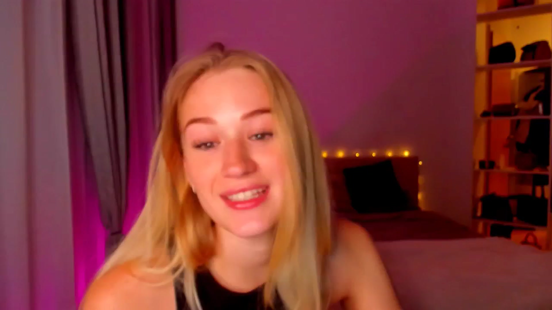 Gallery image thumbnail from CheckmyPeach's myfreecams stream on, 05/03/2024, 22:49 image 18 of 20