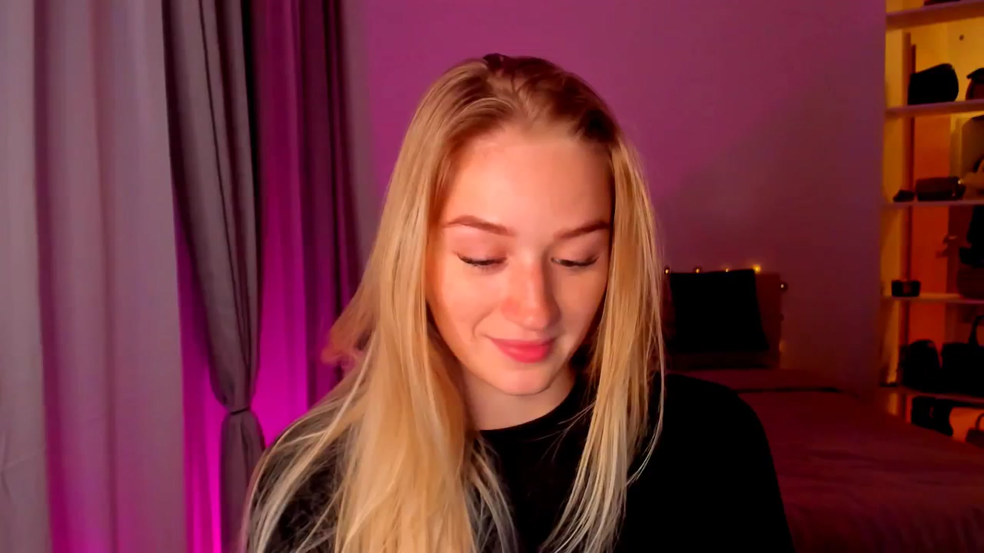 Gallery image thumbnail from CheckmyPeach's myfreecams stream on, 05/04/2024, 22:32 image 11 of 20