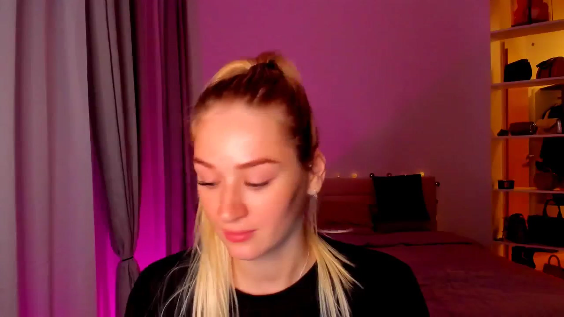Gallery image thumbnail from CheckmyPeach's myfreecams stream on, 05/05/2024, 24:48 image 19 of 20