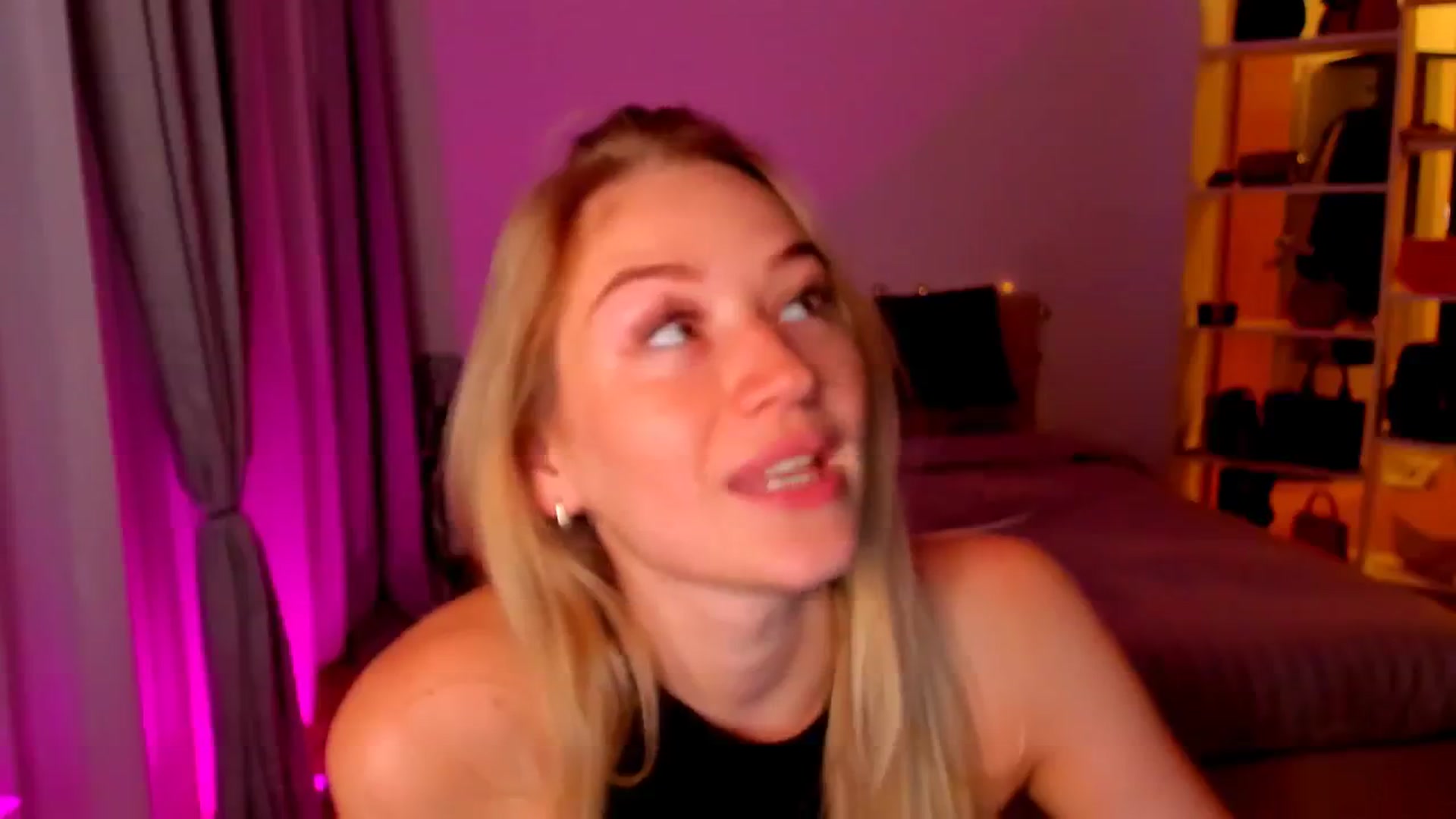 Gallery image thumbnail from CheckmyPeach's myfreecams stream on, 05/05/2024, 17:45 image 10 of 20