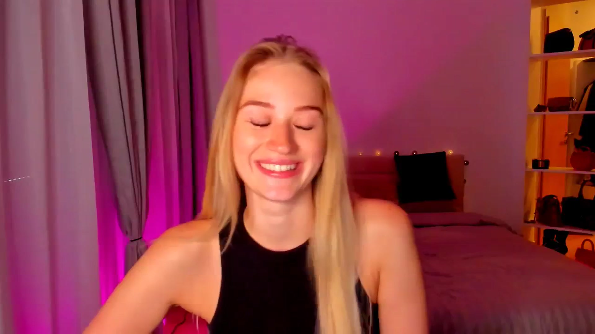 Gallery image thumbnail from CheckmyPeach's myfreecams stream on, 05/05/2024, 17:45 image 6 of 20