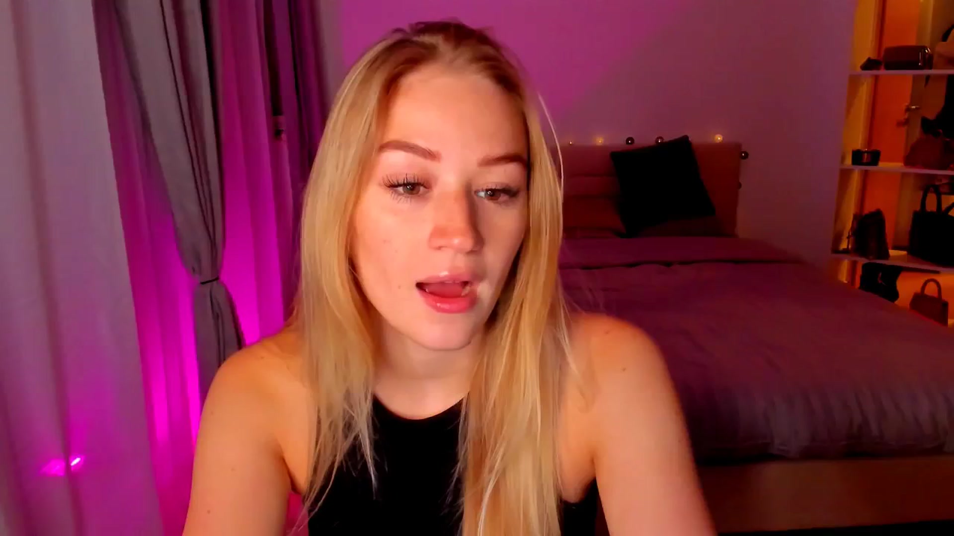 Gallery image thumbnail from CheckmyPeach's myfreecams stream on, 05/07/2024, 20:18 image 10 of 20