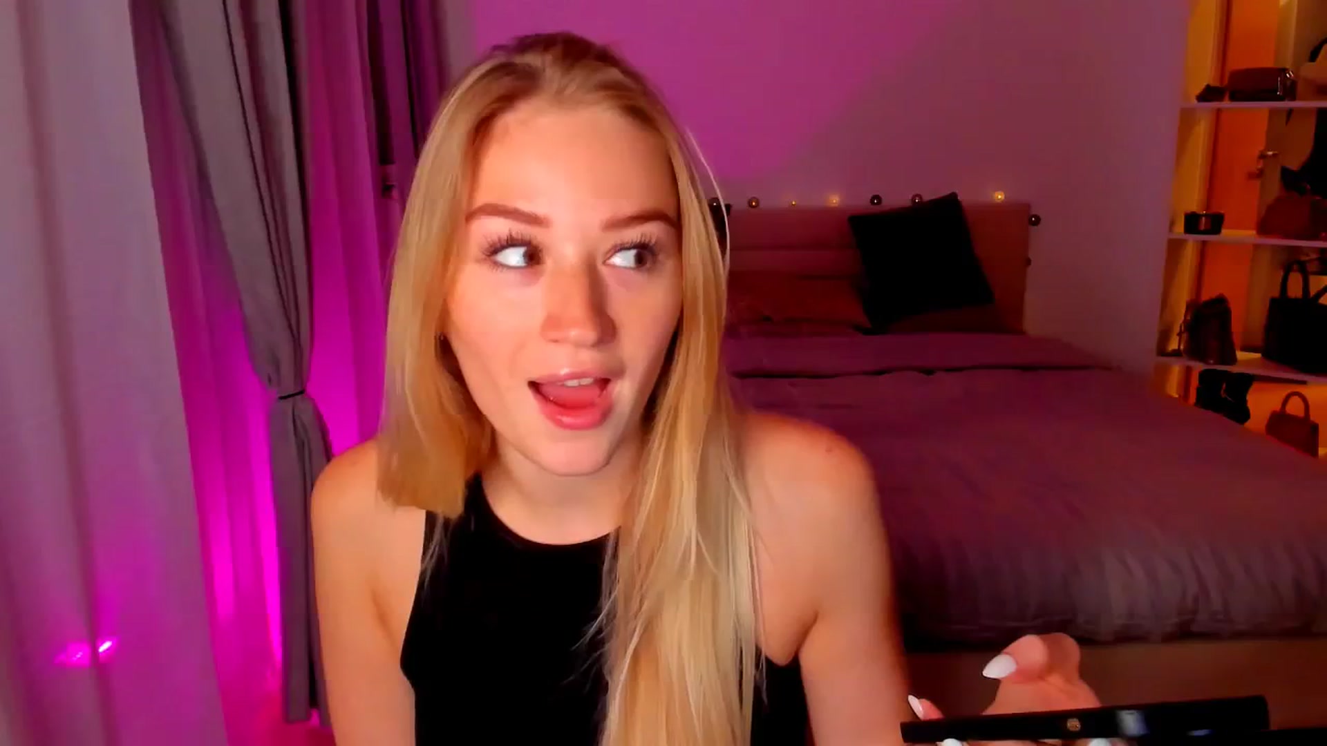 Gallery image thumbnail from CheckmyPeach's myfreecams stream on, 05/07/2024, 20:18 image 11 of 20