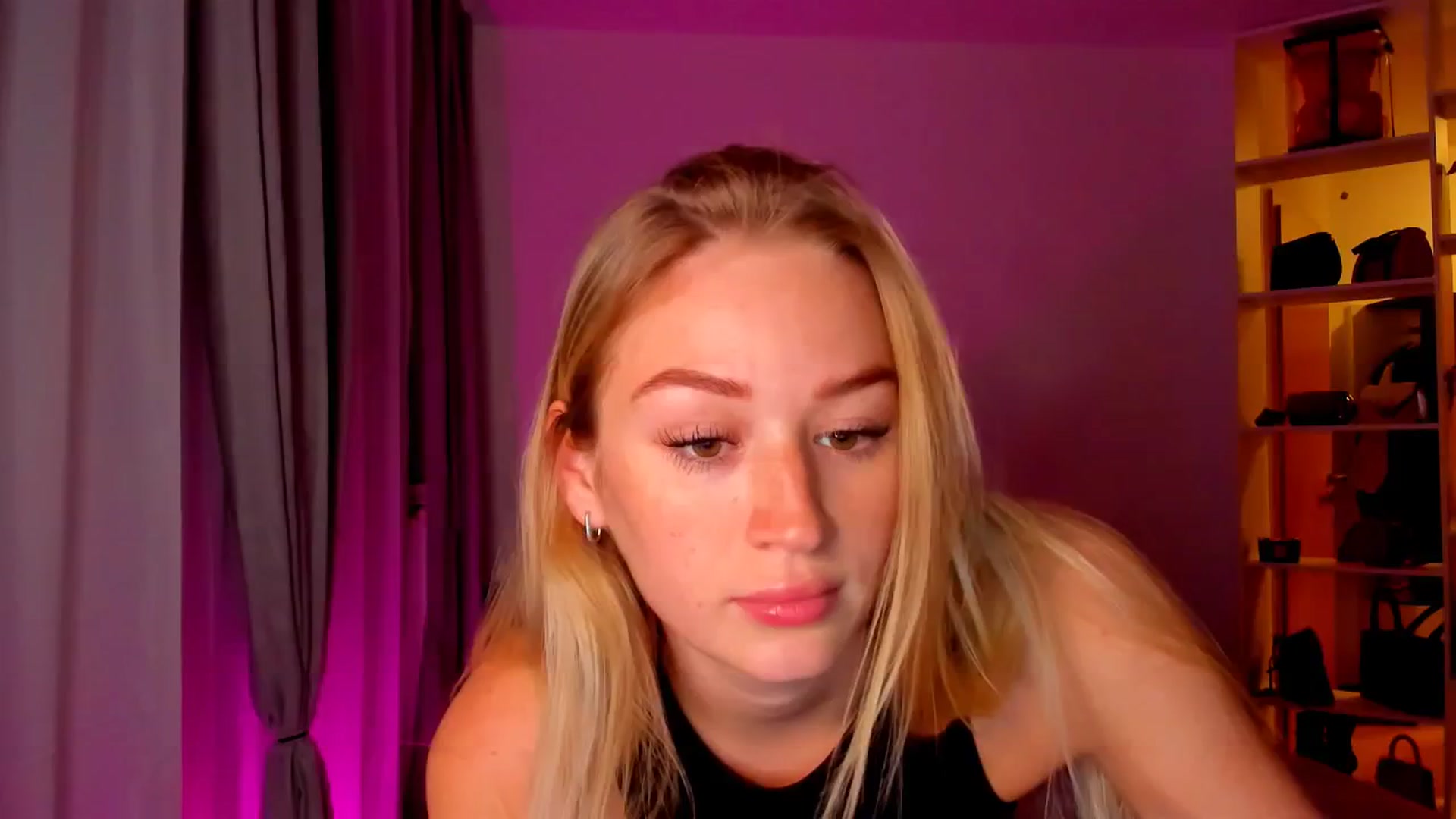 Gallery image thumbnail from CheckmyPeach's myfreecams stream on, 05/07/2024, 20:18 image 3 of 20