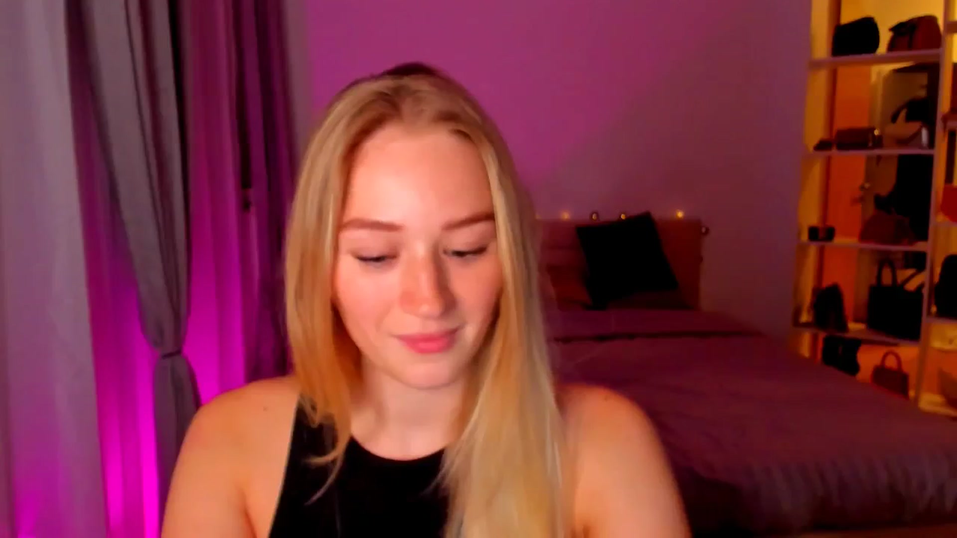 Gallery image thumbnail from CheckmyPeach's myfreecams stream on, 05/07/2024, 21:13 image 5 of 20