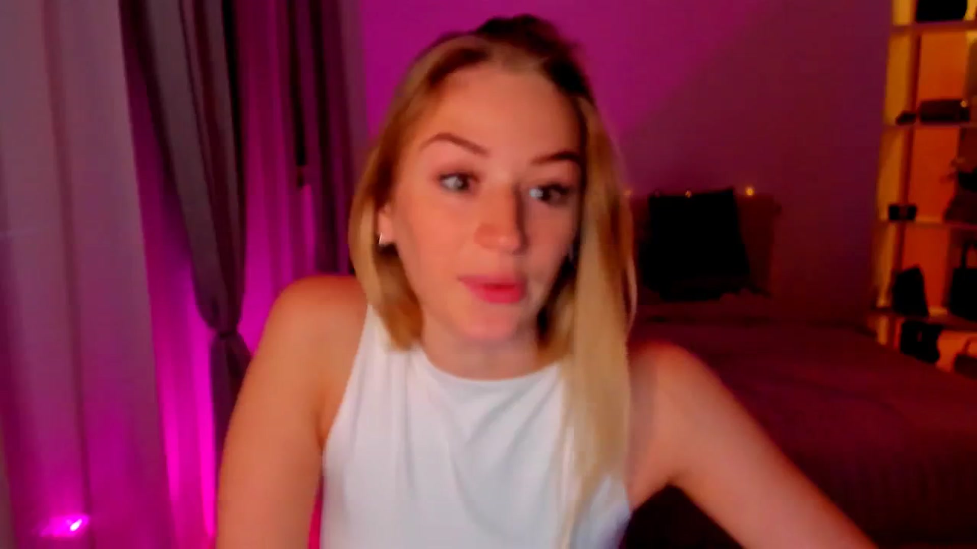 Gallery image thumbnail from CheckmyPeach's myfreecams stream on, 05/08/2024, 06:04 image 19 of 20