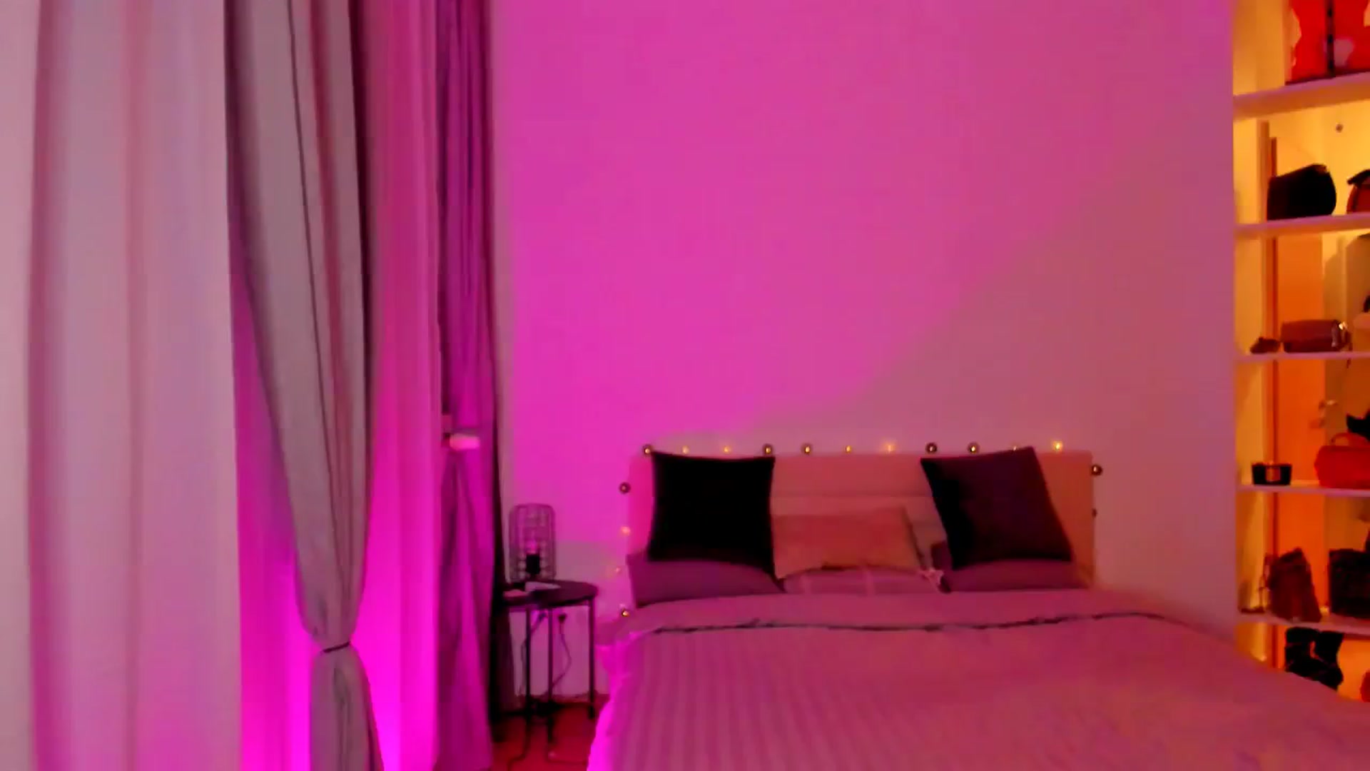 Gallery image thumbnail from CheckmyPeach's myfreecams stream on, 05/08/2024, 20:20 image 7 of 20