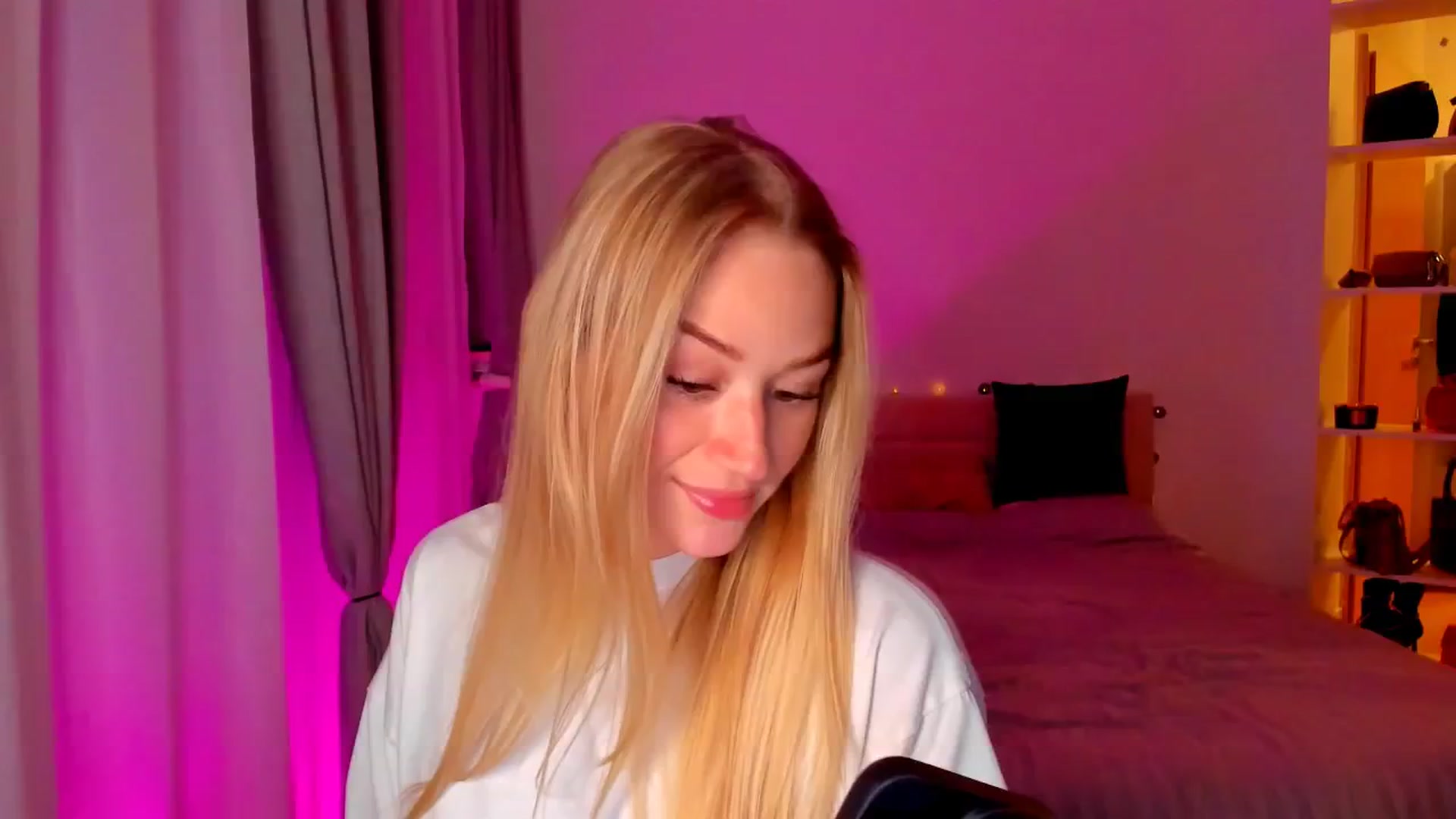 Gallery image thumbnail from CheckmyPeach's myfreecams stream on, 05/10/2024, 22:13 image 5 of 20