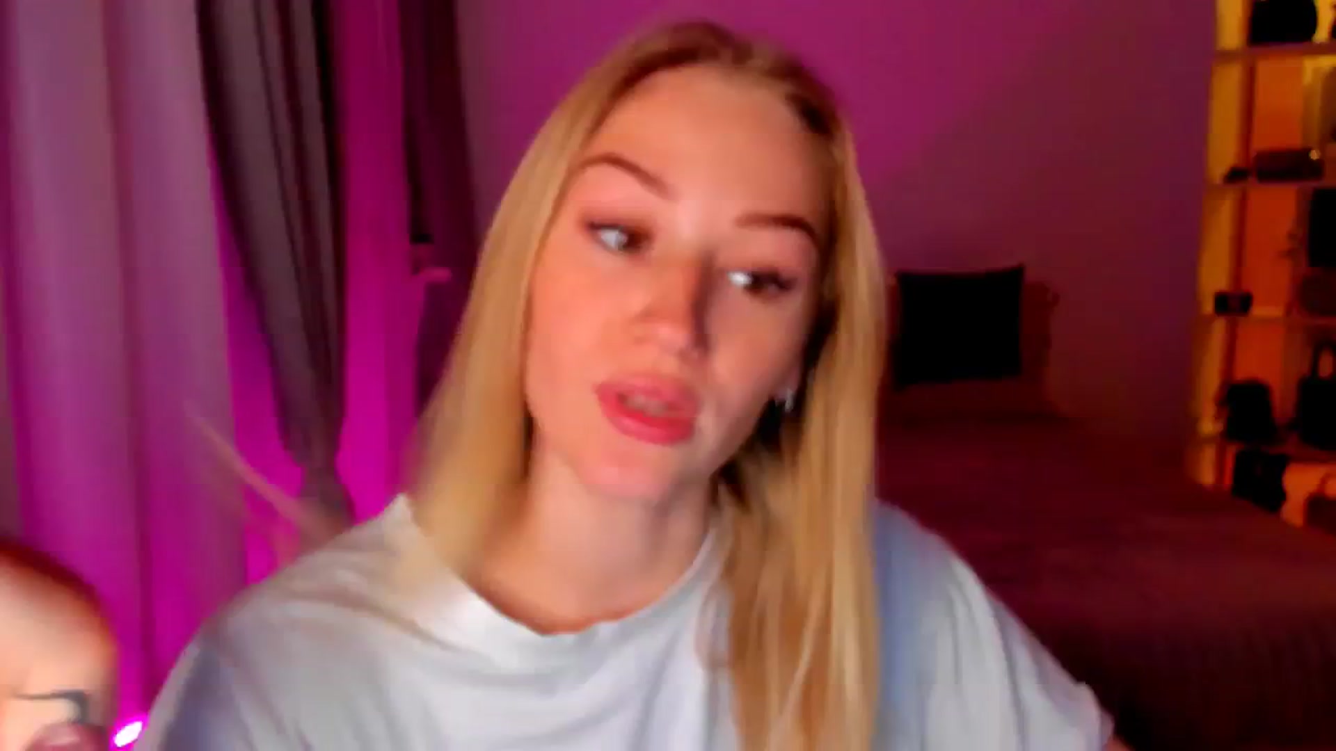 Gallery image thumbnail from CheckmyPeach's myfreecams stream on, 05/10/2024, 22:13 image 13 of 20