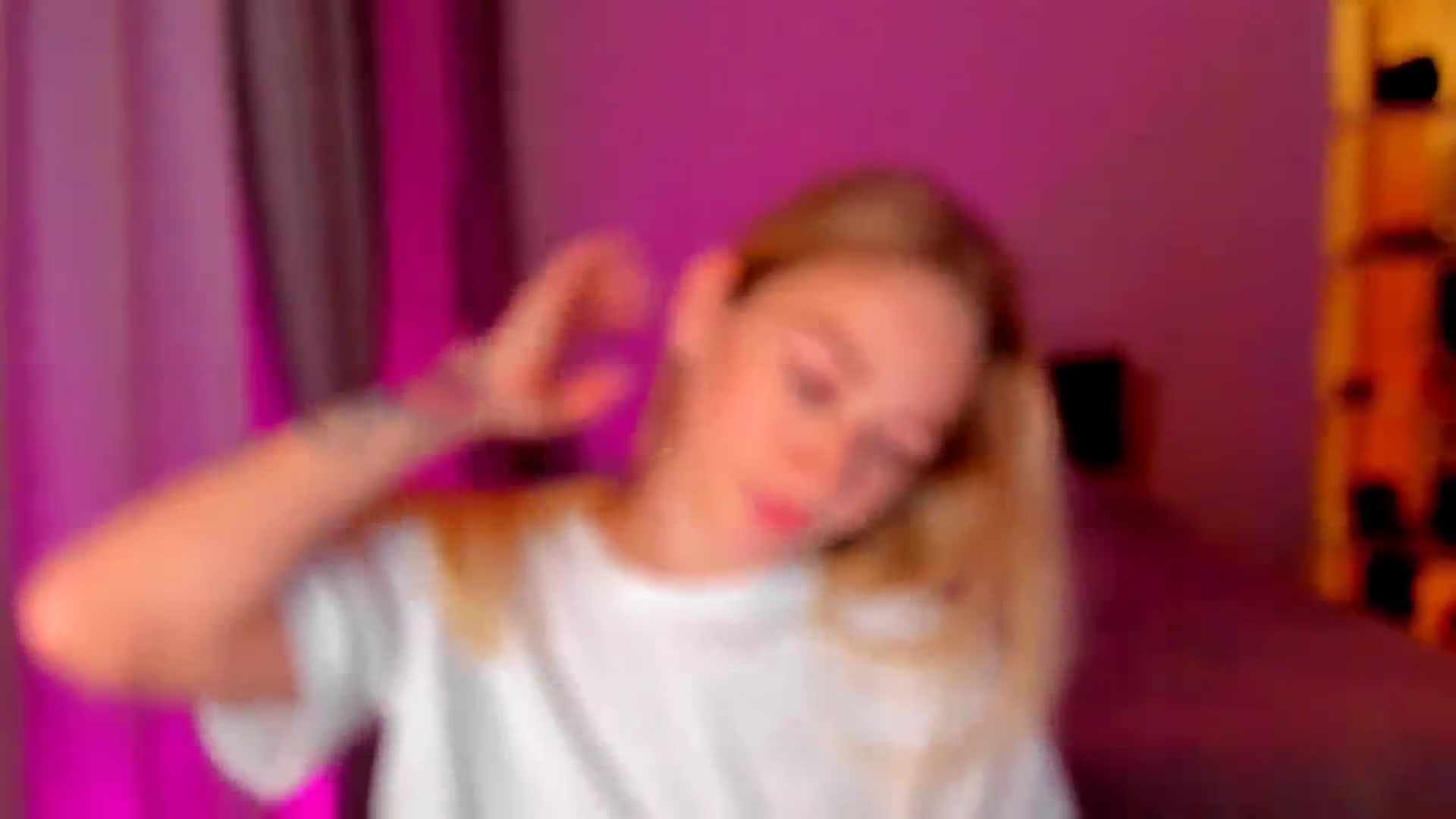 Gallery image thumbnail from CheckmyPeach's myfreecams stream on, 05/10/2024, 23:17 image 17 of 20