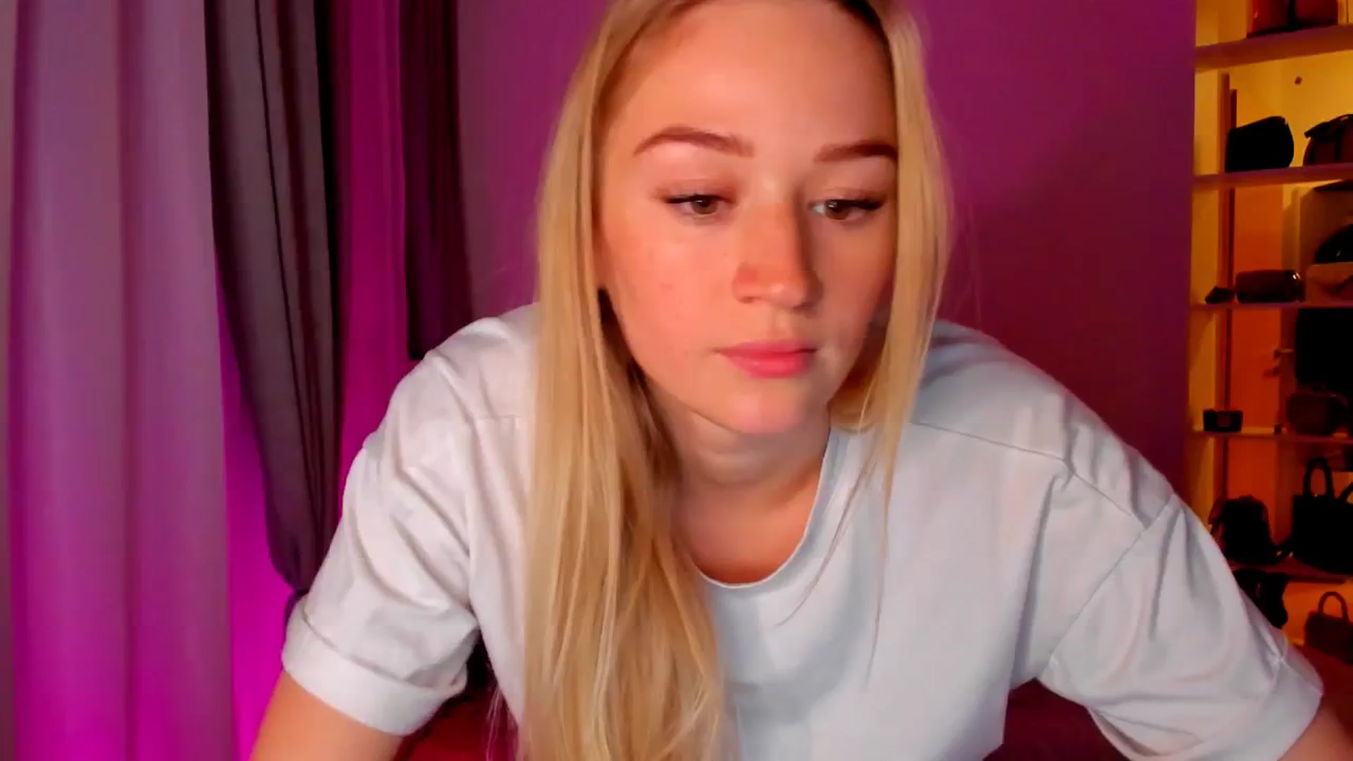 Gallery image thumbnail from CheckmyPeach's myfreecams stream on, 05/10/2024, 23:17 image 5 of 20