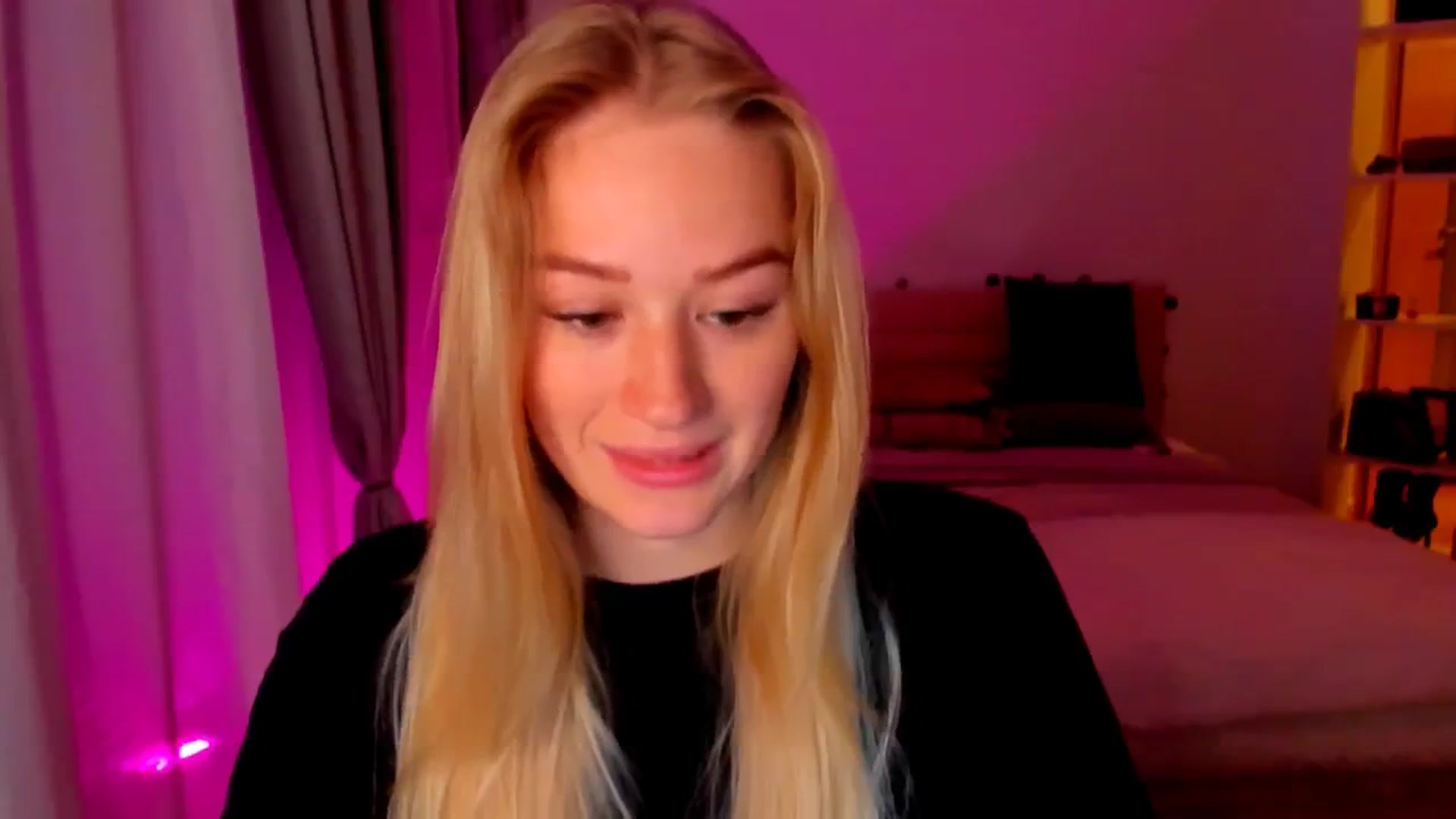 Gallery image thumbnail from CheckmyPeach's myfreecams stream on, 05/14/2024, 05:01 image 18 of 20