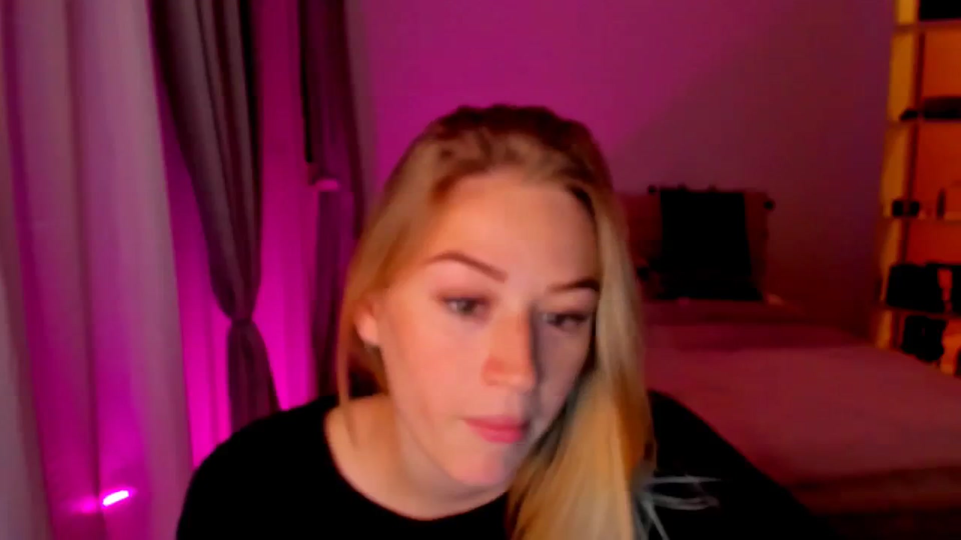 Gallery image thumbnail from CheckmyPeach's myfreecams stream on, 05/14/2024, 06:57 image 18 of 20