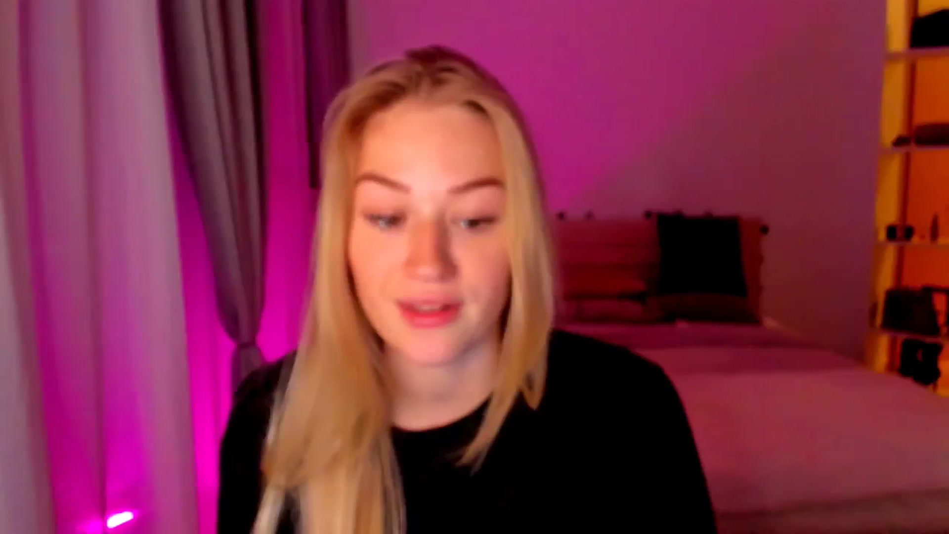 Gallery image thumbnail from CheckmyPeach's myfreecams stream on, 05/14/2024, 06:57 image 17 of 20