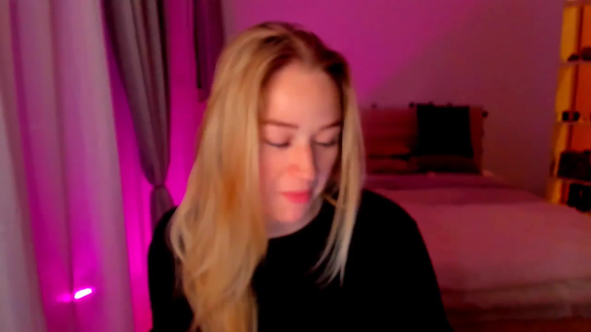 Gallery image thumbnail from CheckmyPeach's myfreecams stream on, 05/14/2024, 06:57 image 16 of 20