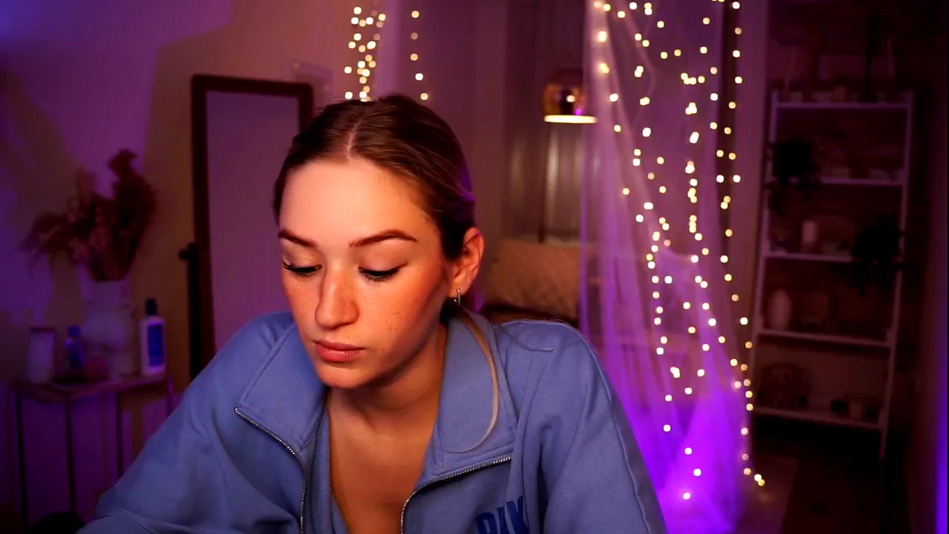 Gallery image thumbnail from CheckmyPeach's myfreecams stream on, 05/16/2024, 07:28 image 1 of 20