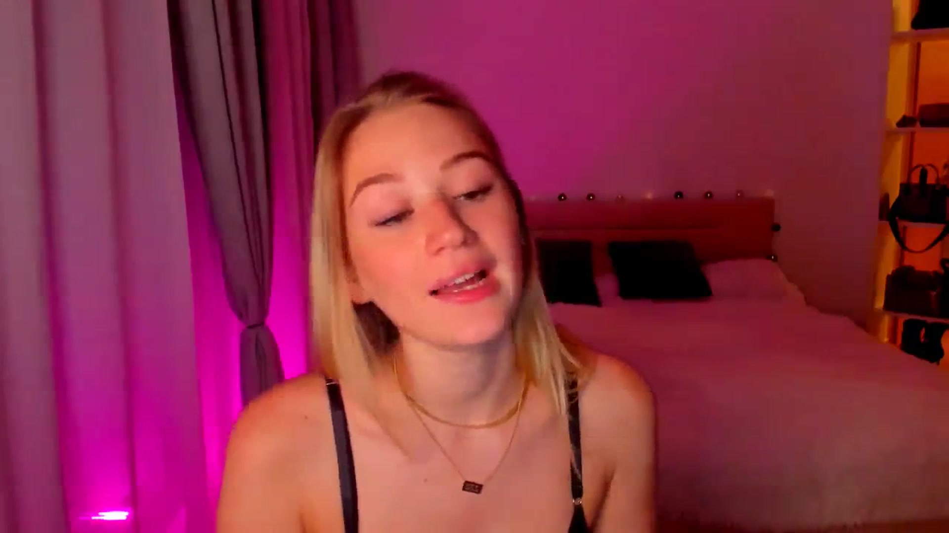 Gallery image thumbnail from CheckmyPeach's myfreecams stream on, 05/23/2024, 23:24 image 13 of 20