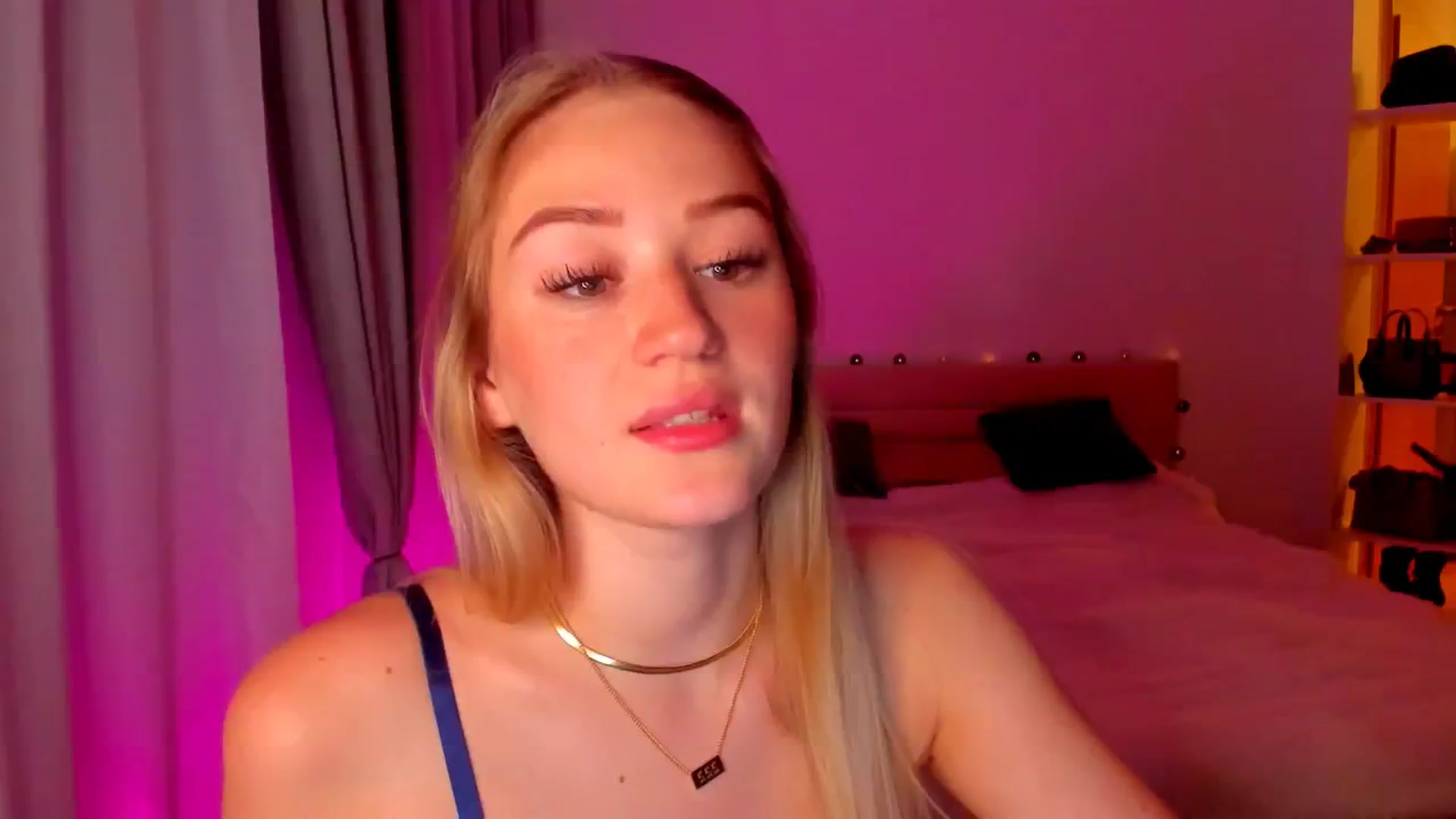 Gallery image thumbnail from CheckmyPeach's myfreecams stream on, 05/24/2024, 20:25 image 16 of 20